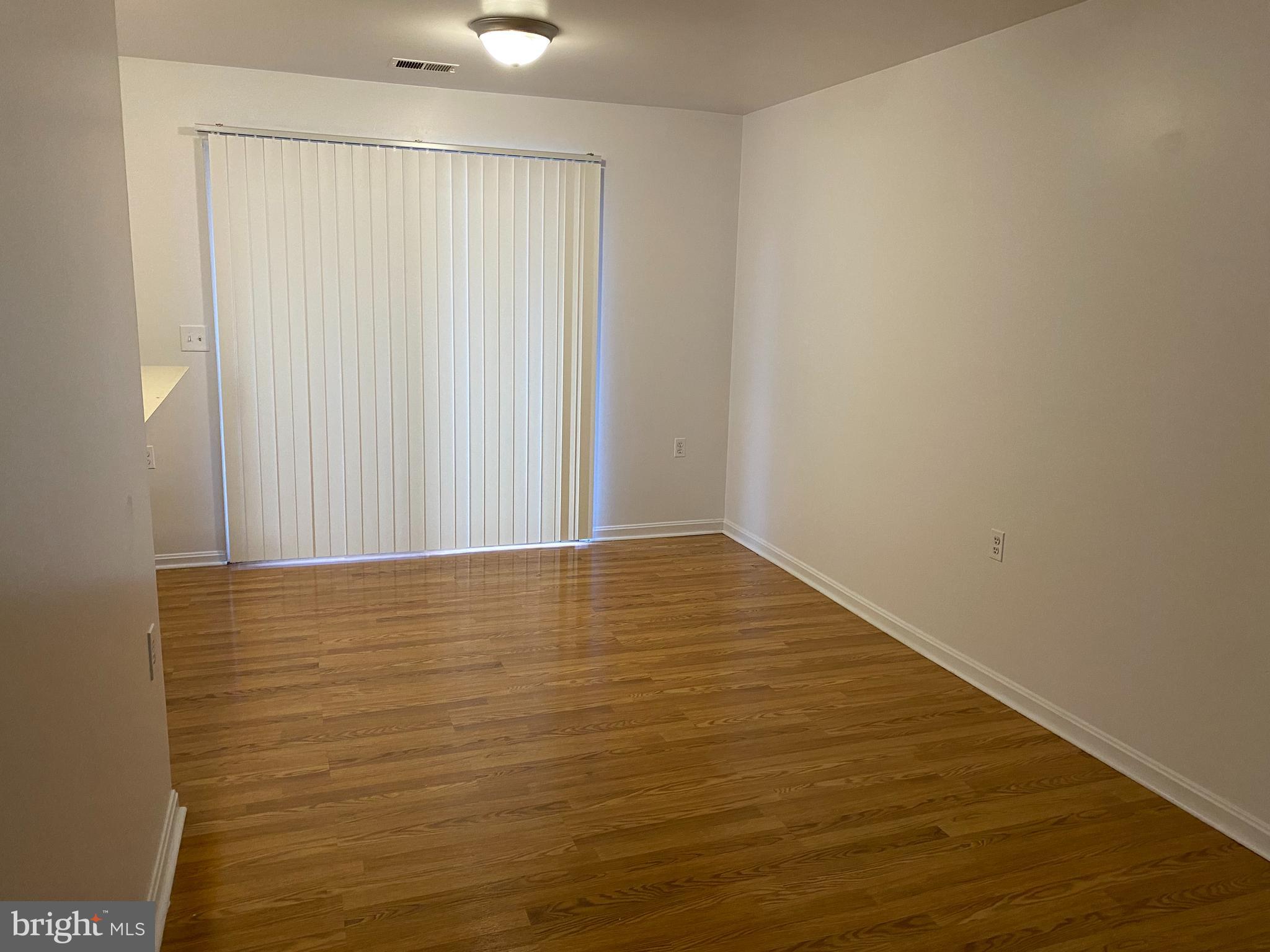 TANGLEWOOD TOWNHOMES SUB - Residential Lease