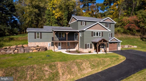 Photo of 2423 Schoolhouse Road, MIDDLETOWN, PA 17057 (MLS # PADA2065642)