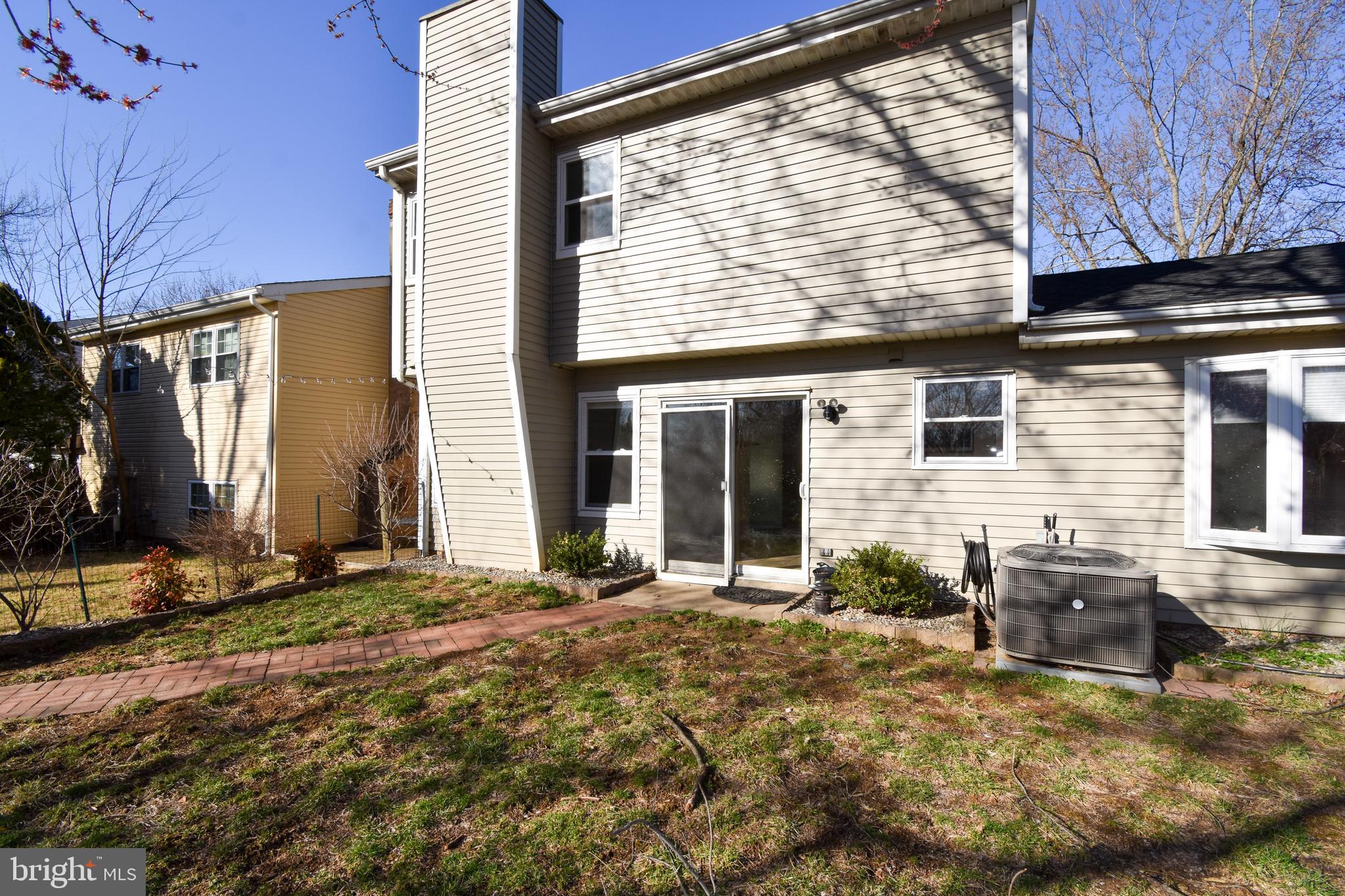 NEWTOWN CROSSING - Residential Lease