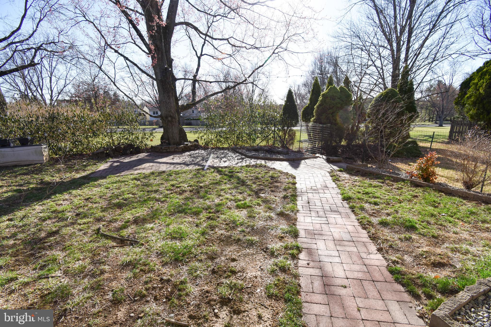 NEWTOWN CROSSING - Residential Lease