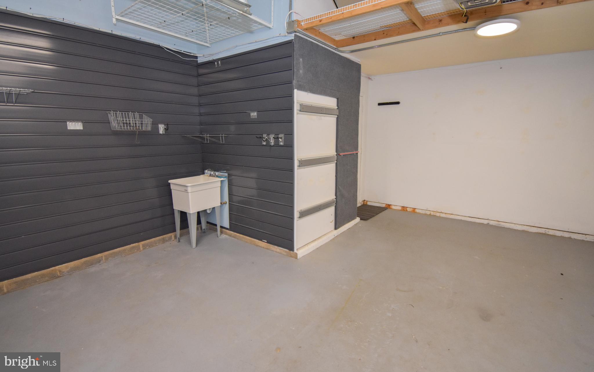 NEWTOWN CROSSING - Residential Lease