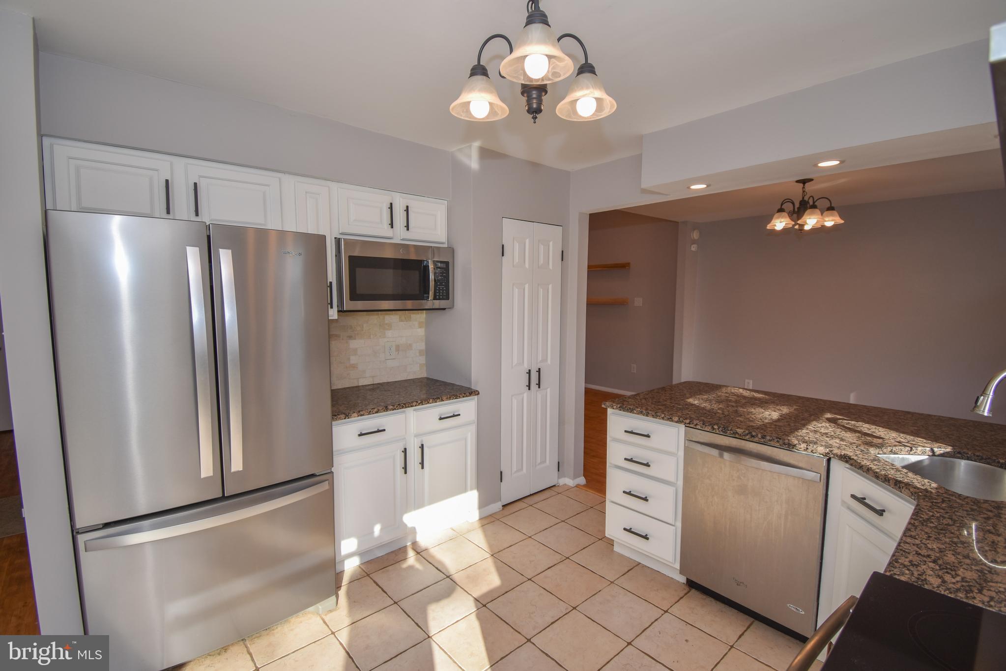 NEWTOWN CROSSING - Residential Lease