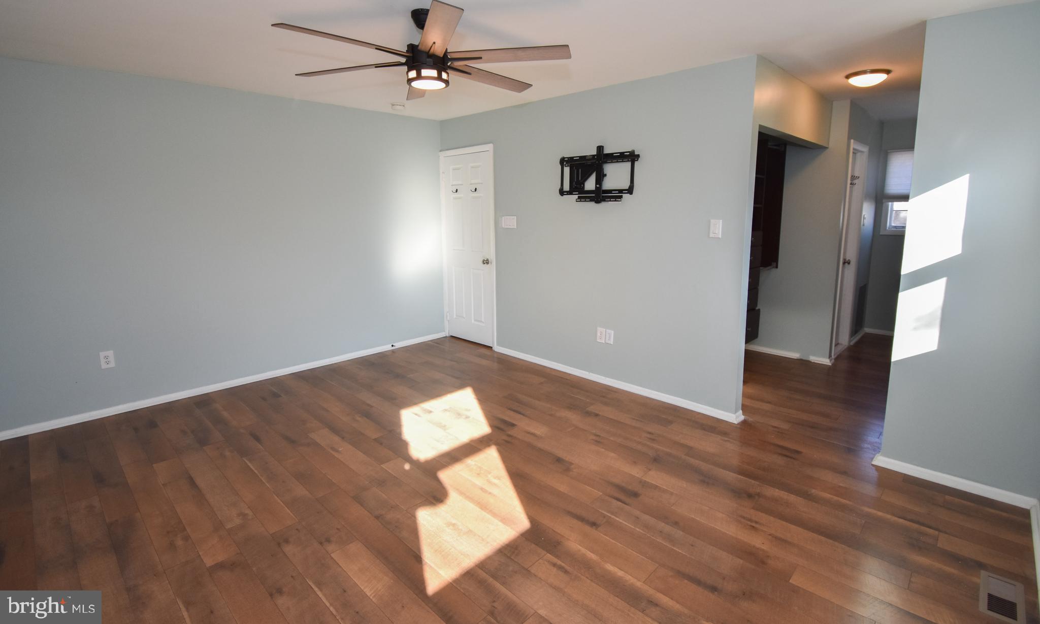 NEWTOWN CROSSING - Residential Lease