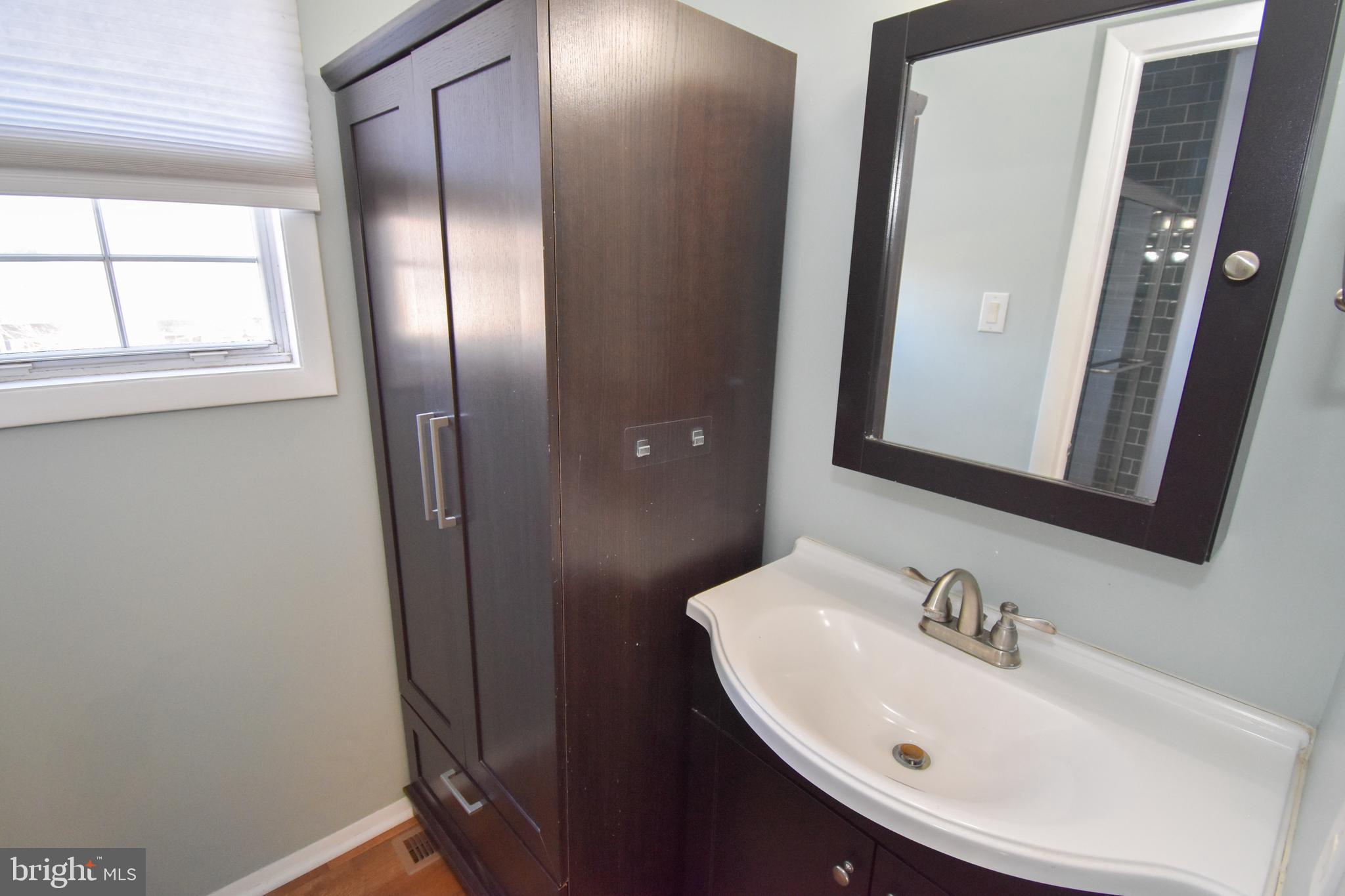 NEWTOWN CROSSING - Residential Lease