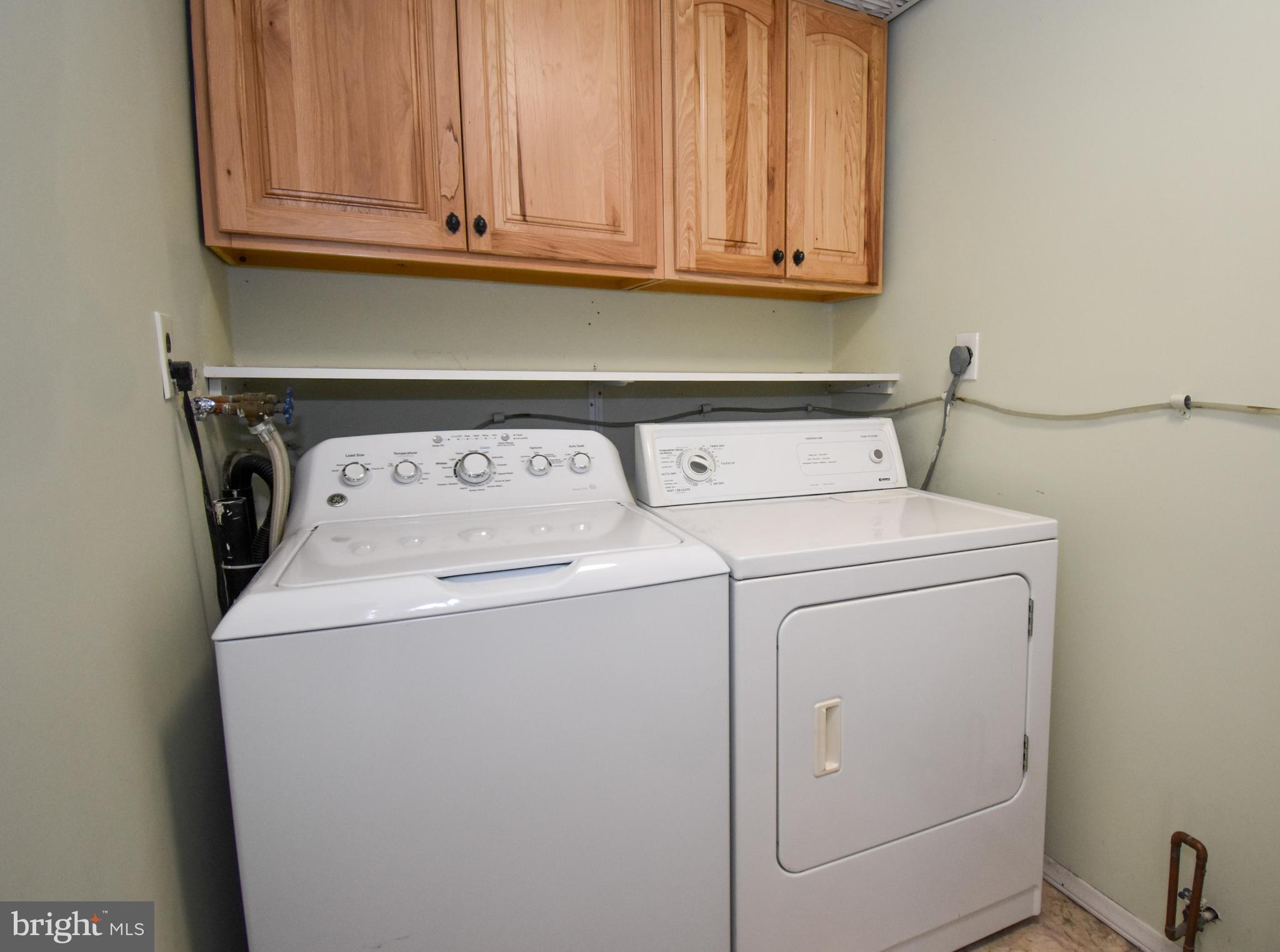 NEWTOWN CROSSING - Residential Lease