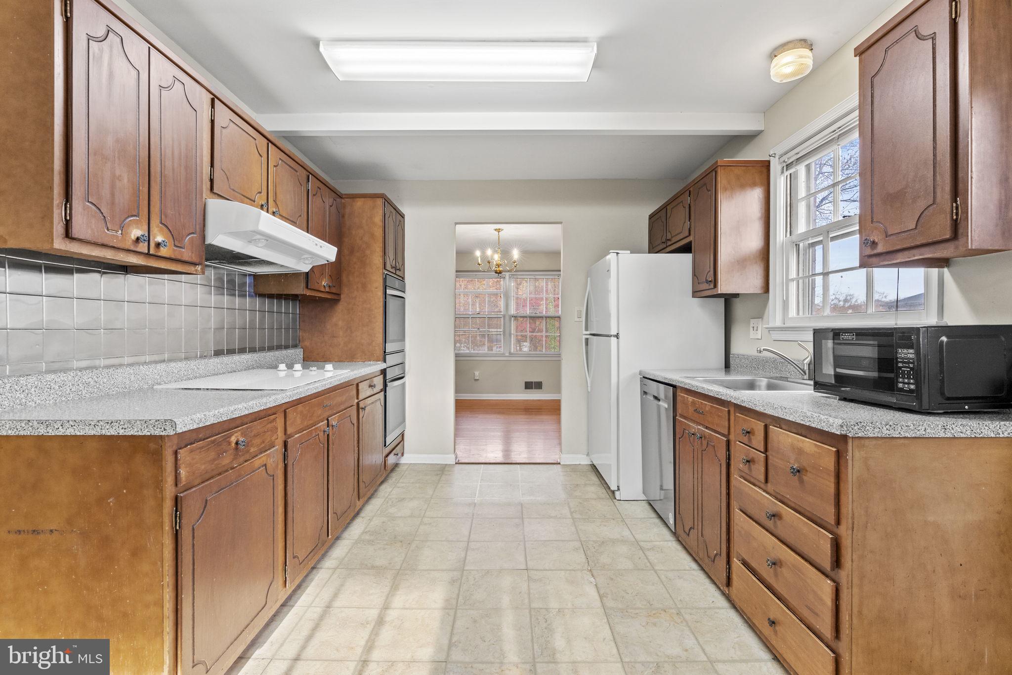 ORANGE HUNT ESTATES - Residential