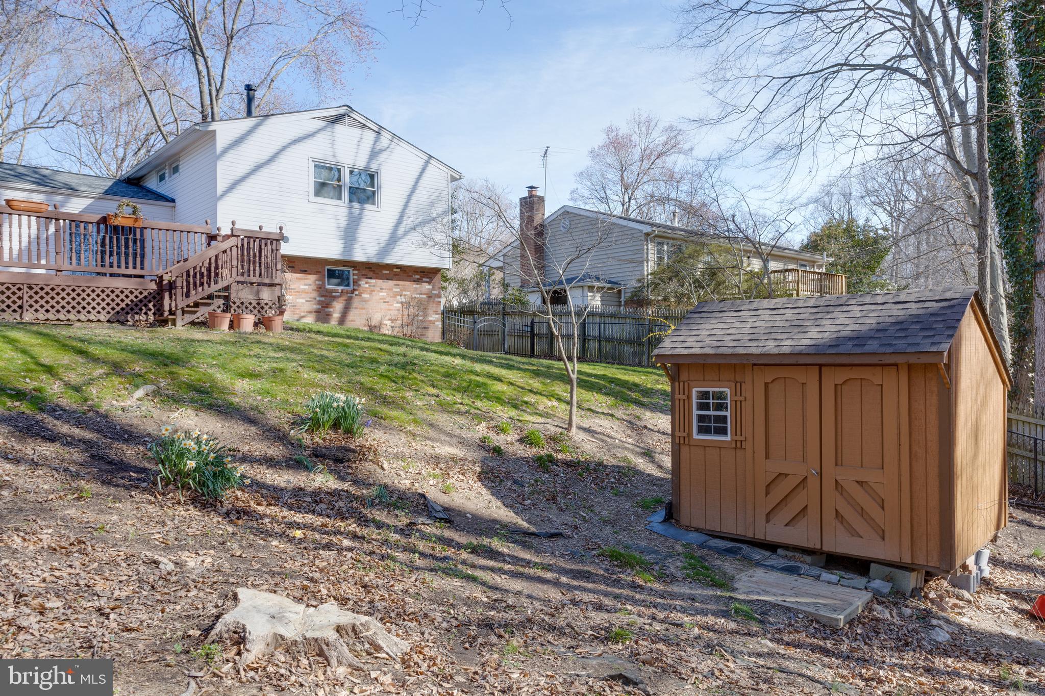 ROLLING VALLEY - Residential Lease