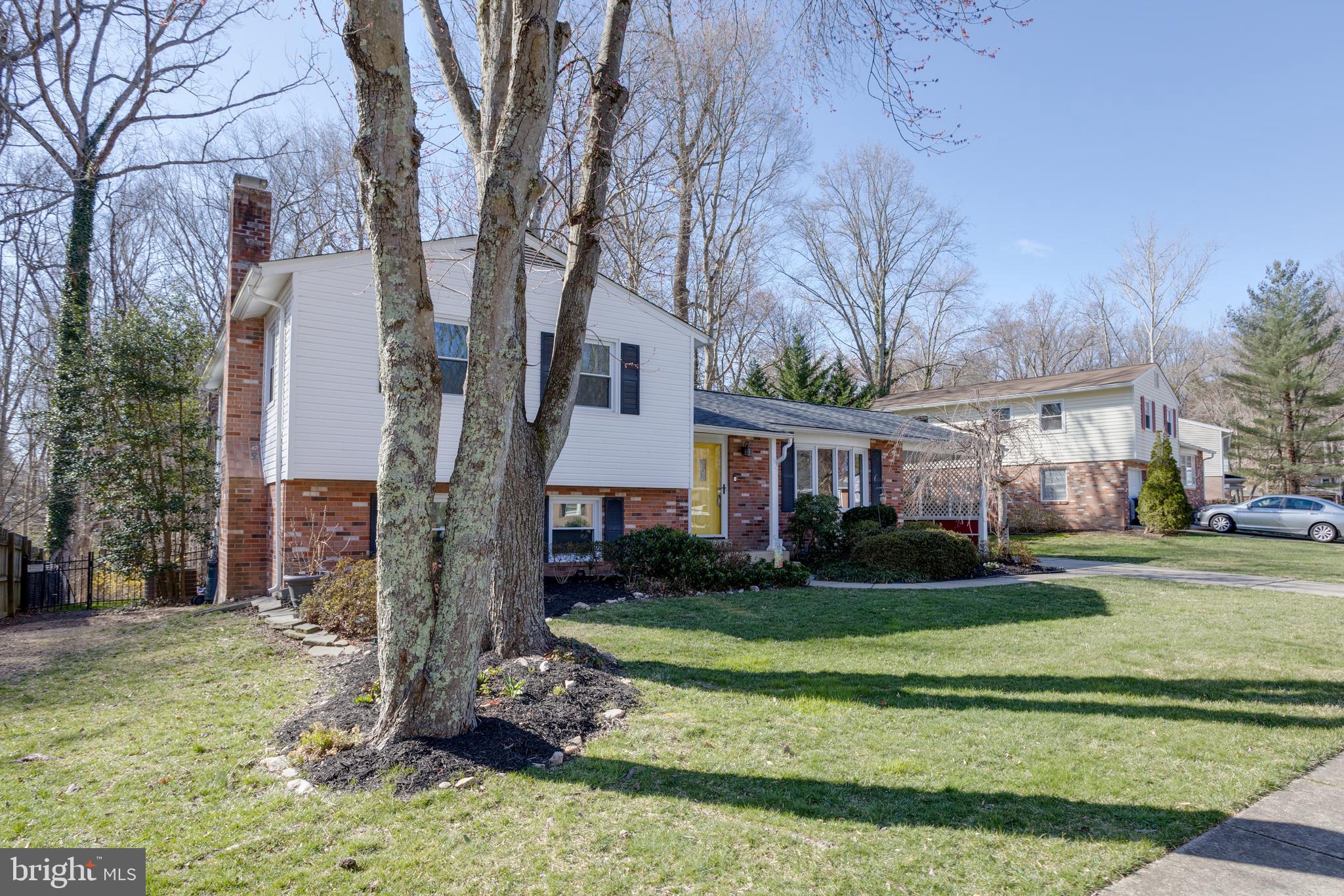 ROLLING VALLEY - Residential Lease