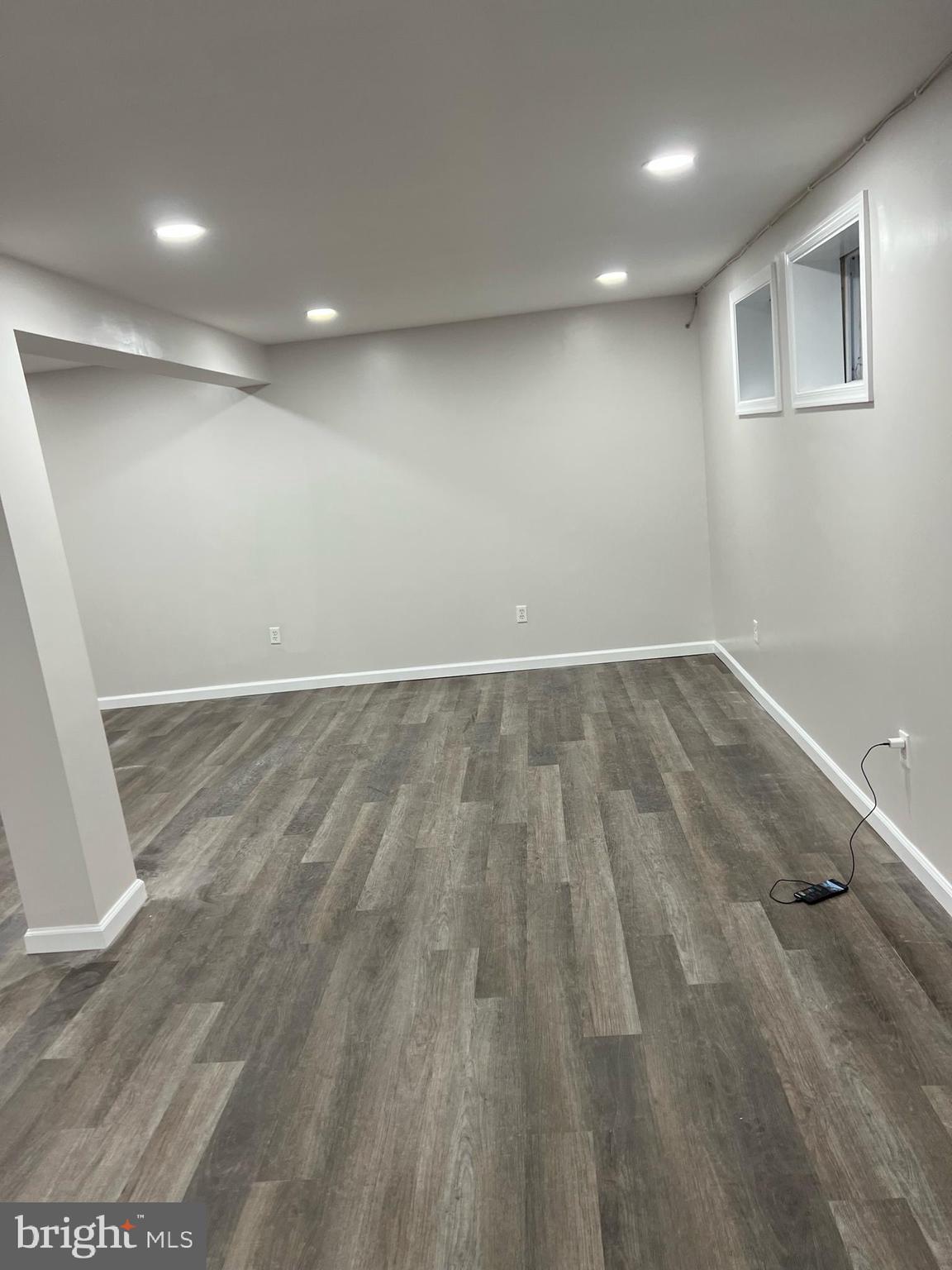 ROLLING VALLEY - Residential Lease