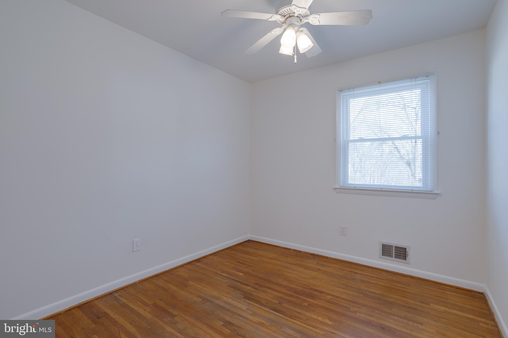 ROLLING VALLEY - Residential Lease