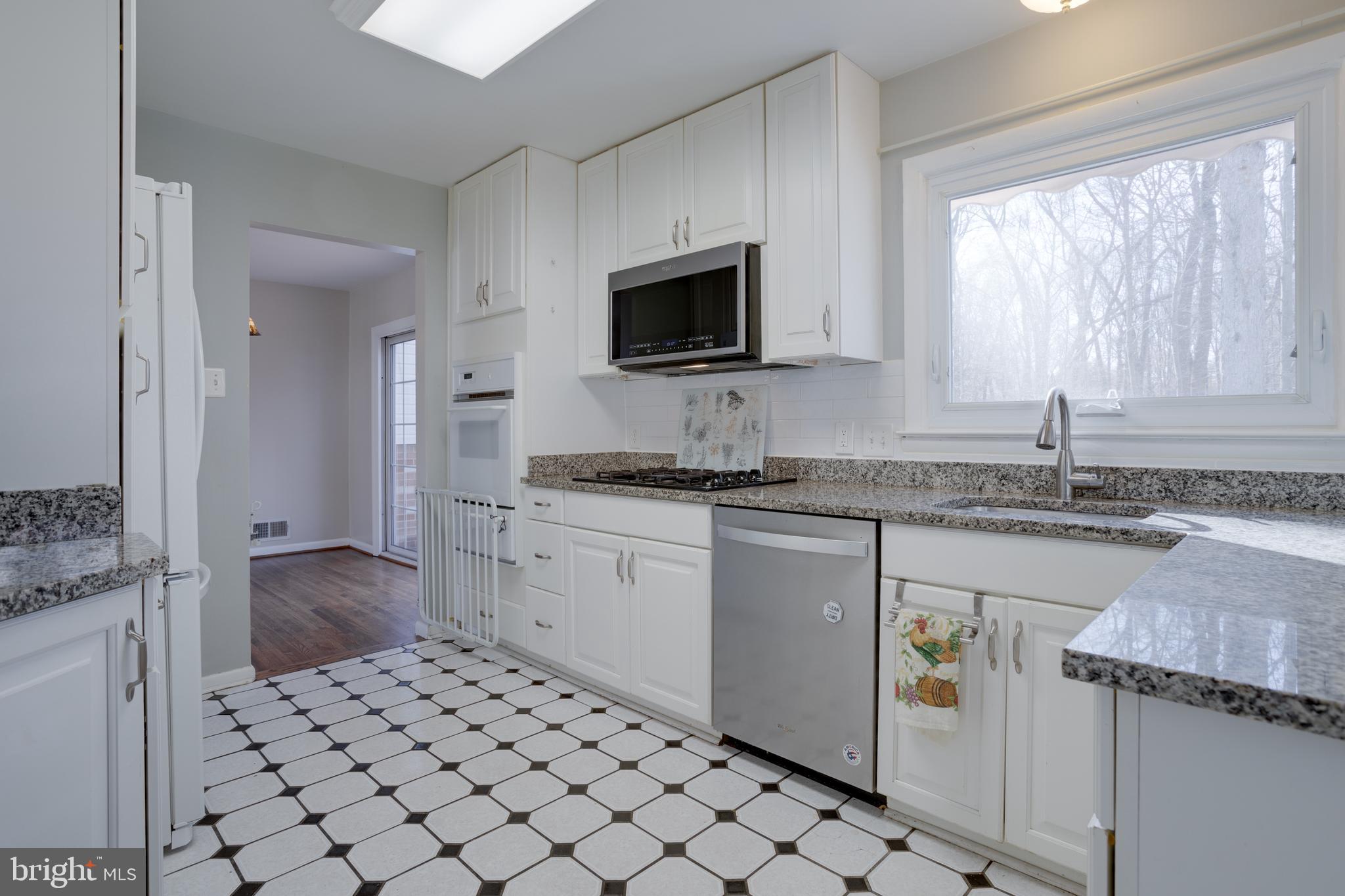 ROLLING VALLEY - Residential Lease