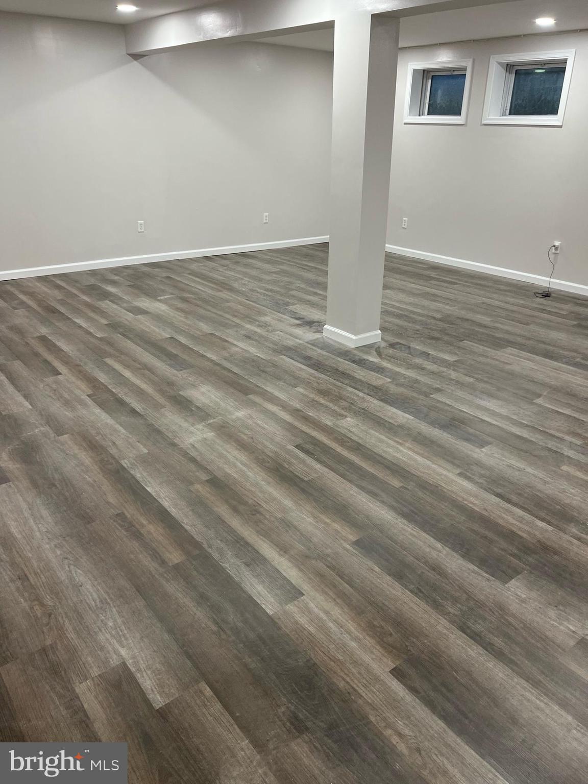 ROLLING VALLEY - Residential Lease