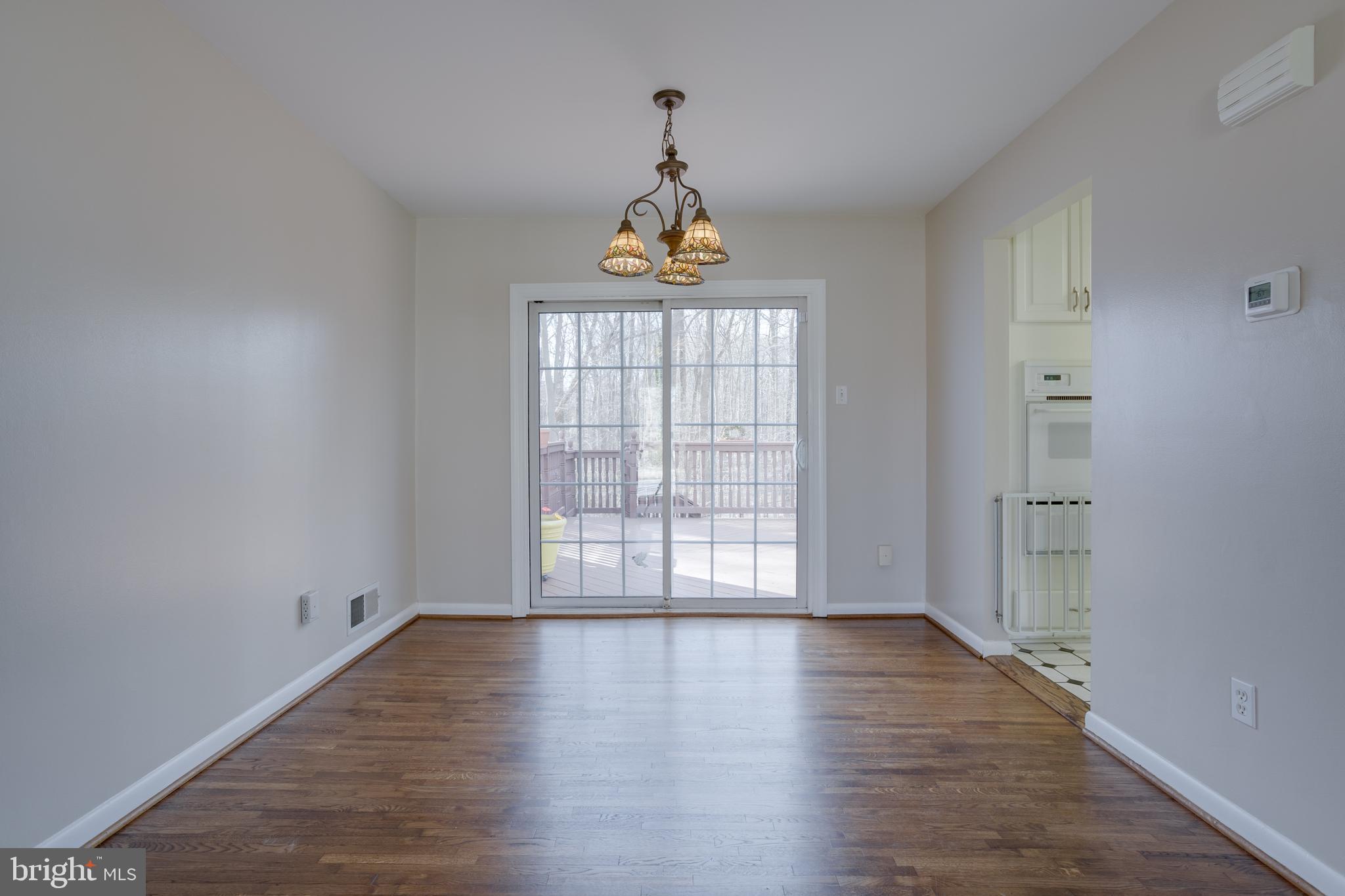 ROLLING VALLEY - Residential Lease