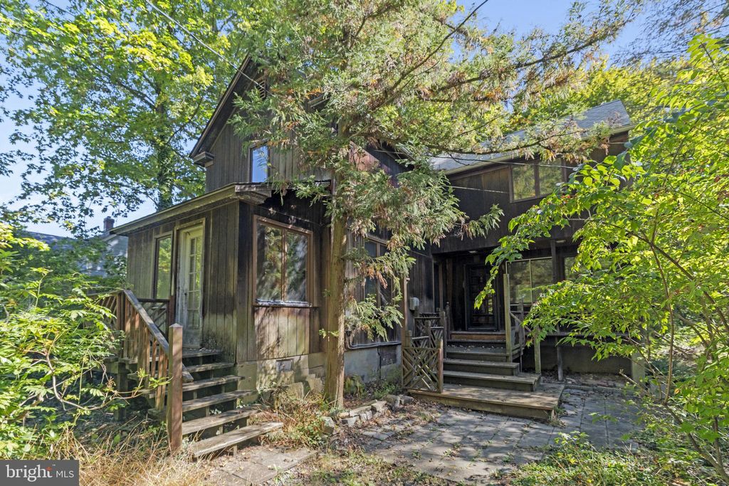 Photo of 227 W Ferry Road, YARDLEY, PA 19067 (MLS # PABU2107830)