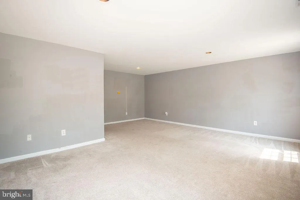 Newark, Delaware 19702, United States, 3 Bedrooms Bedrooms, ,3 BathroomsBathrooms,Residential,Active,145193