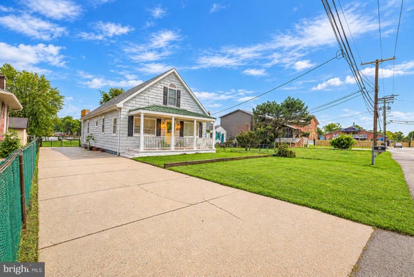 813 WOODROW AVE, ESSEX, MD 21221 - Image dd2d74d8bbebe7c4eac381db2caa9dd0/4212641775