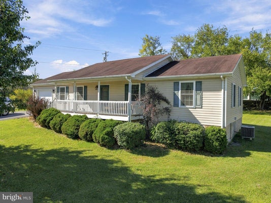 21 LEFT ST, FALLING WATERS, WV 25419 - Image dd2d8aabc13ece5540a158037ba34e89/4237964232