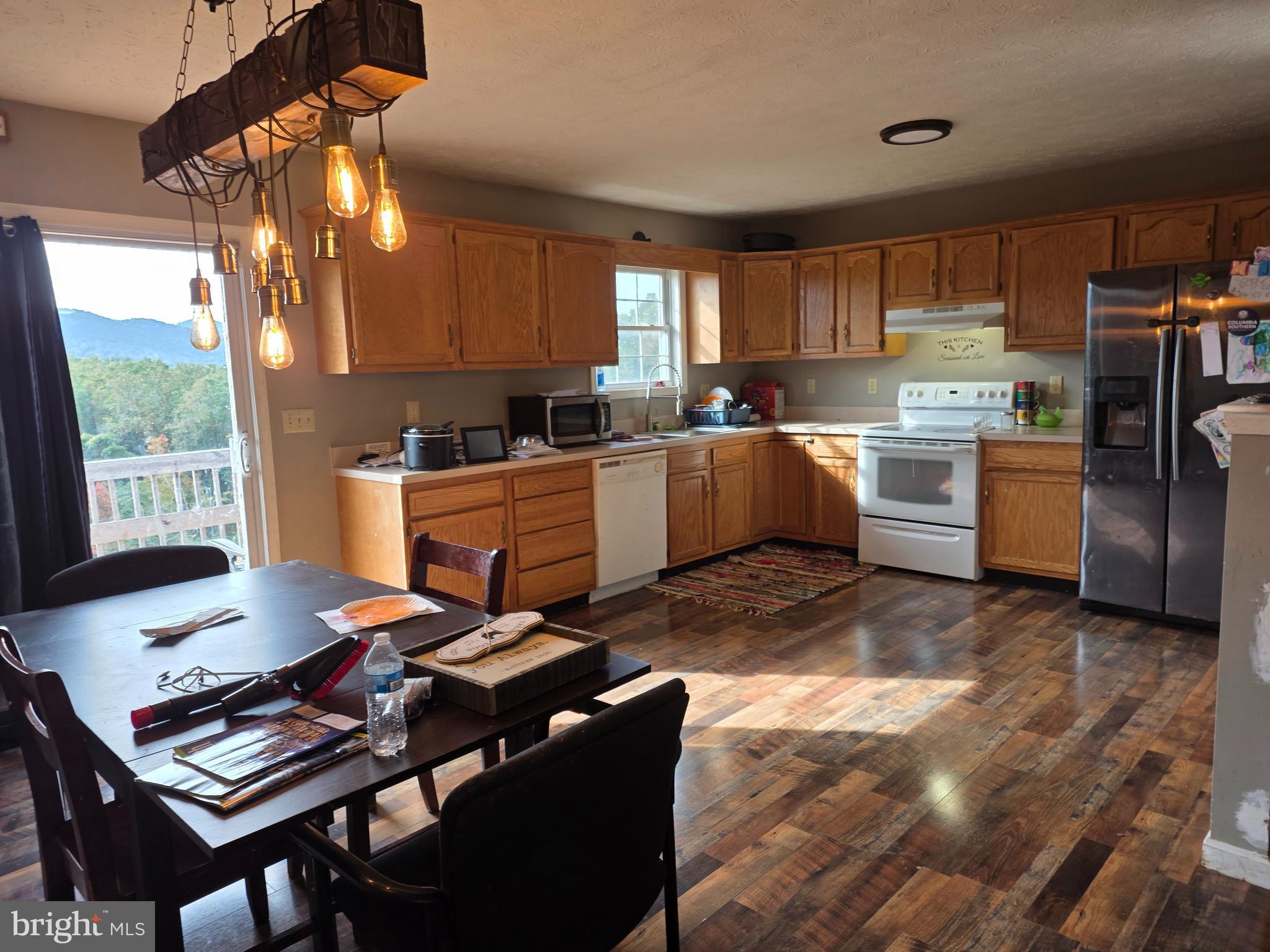 CEDAR GROVE ESTATES - Residential