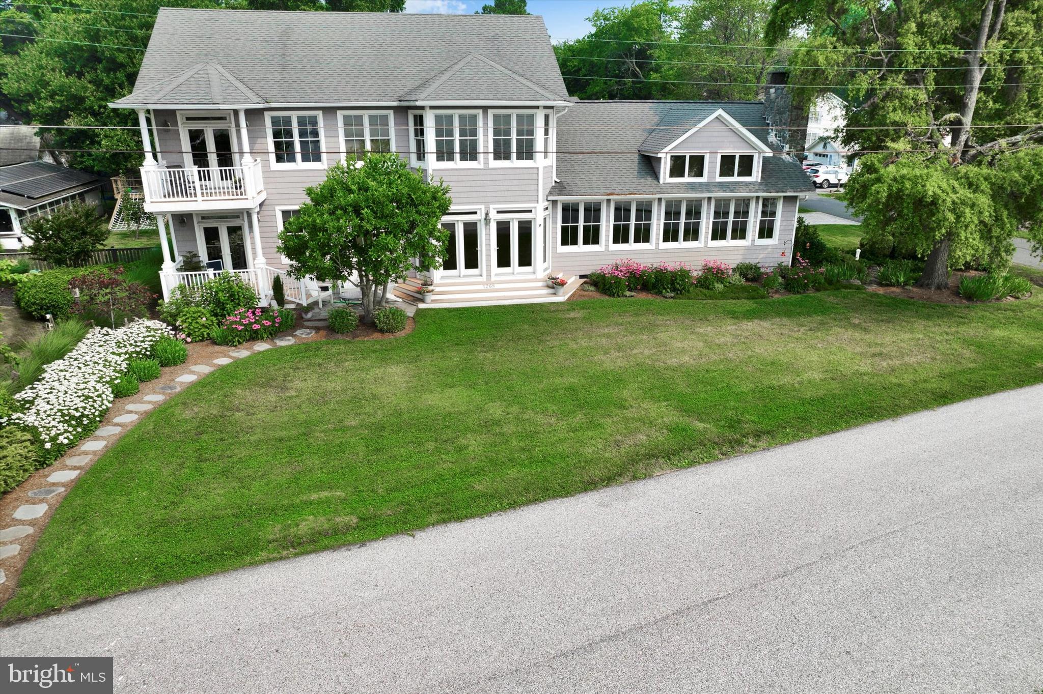 FRANKLIN MANOR BEACH - Residential