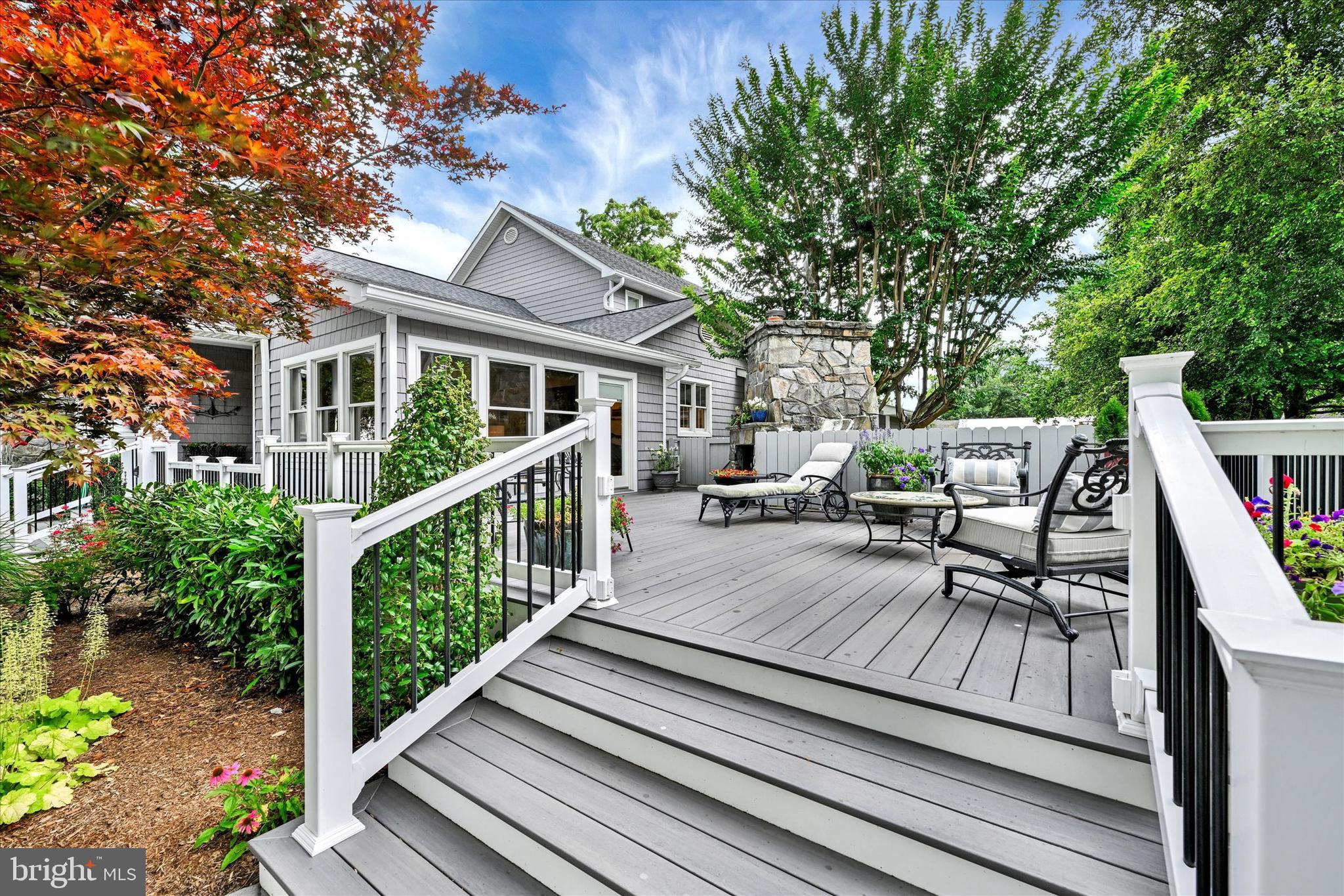 FRANKLIN MANOR BEACH - Residential