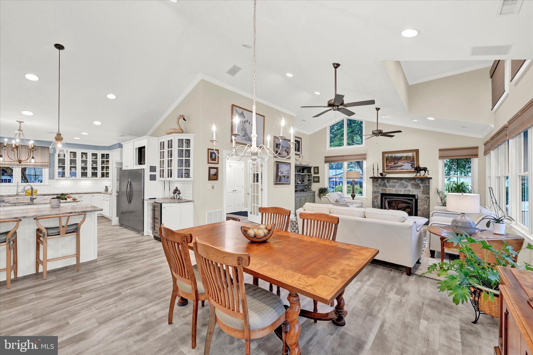 FRANKLIN MANOR BEACH - Residential