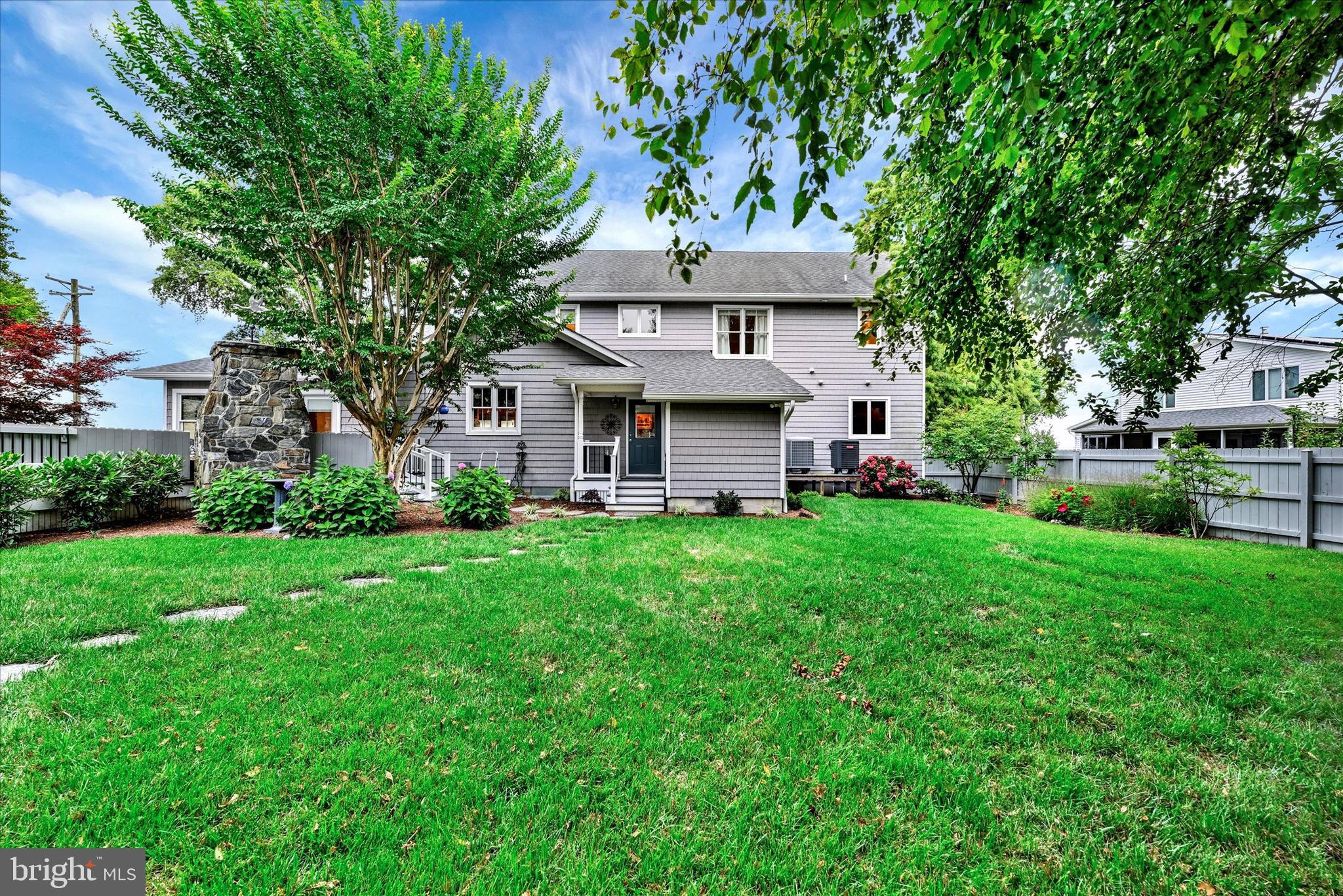 FRANKLIN MANOR BEACH - Residential