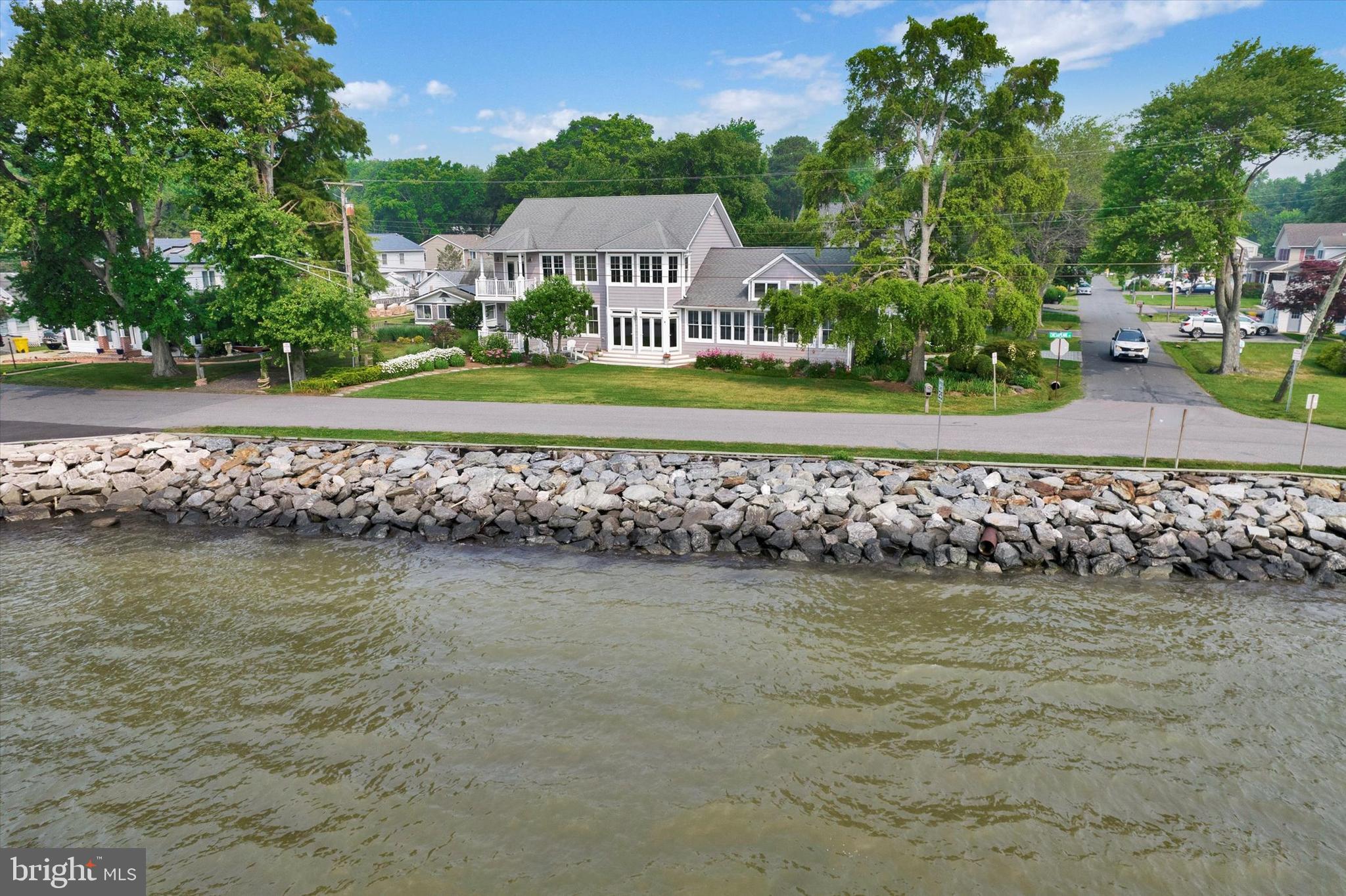 FRANKLIN MANOR BEACH - Residential