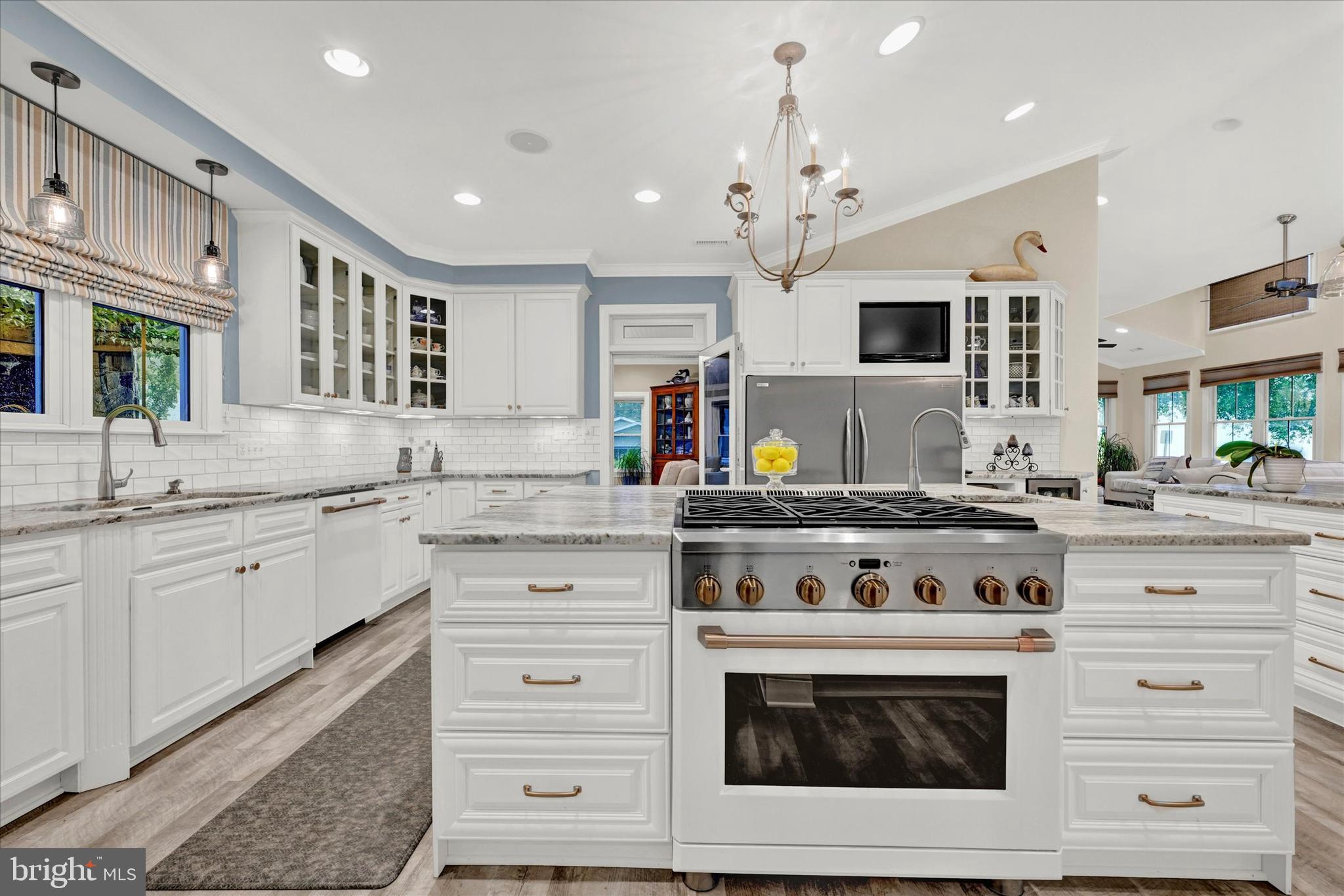 FRANKLIN MANOR BEACH - Residential