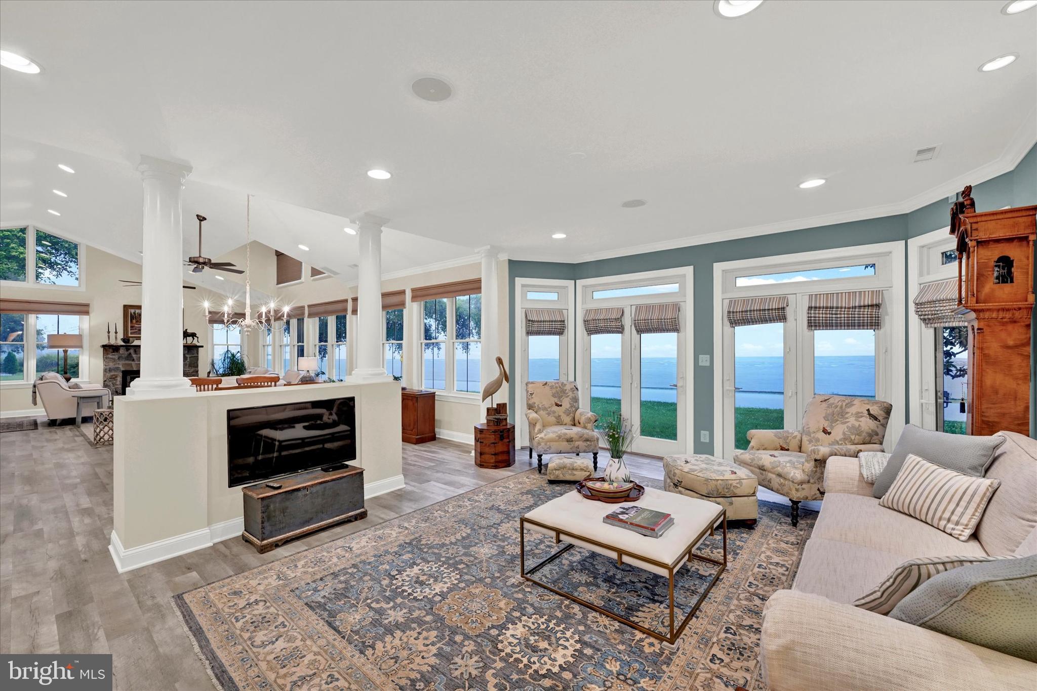 FRANKLIN MANOR BEACH - Residential