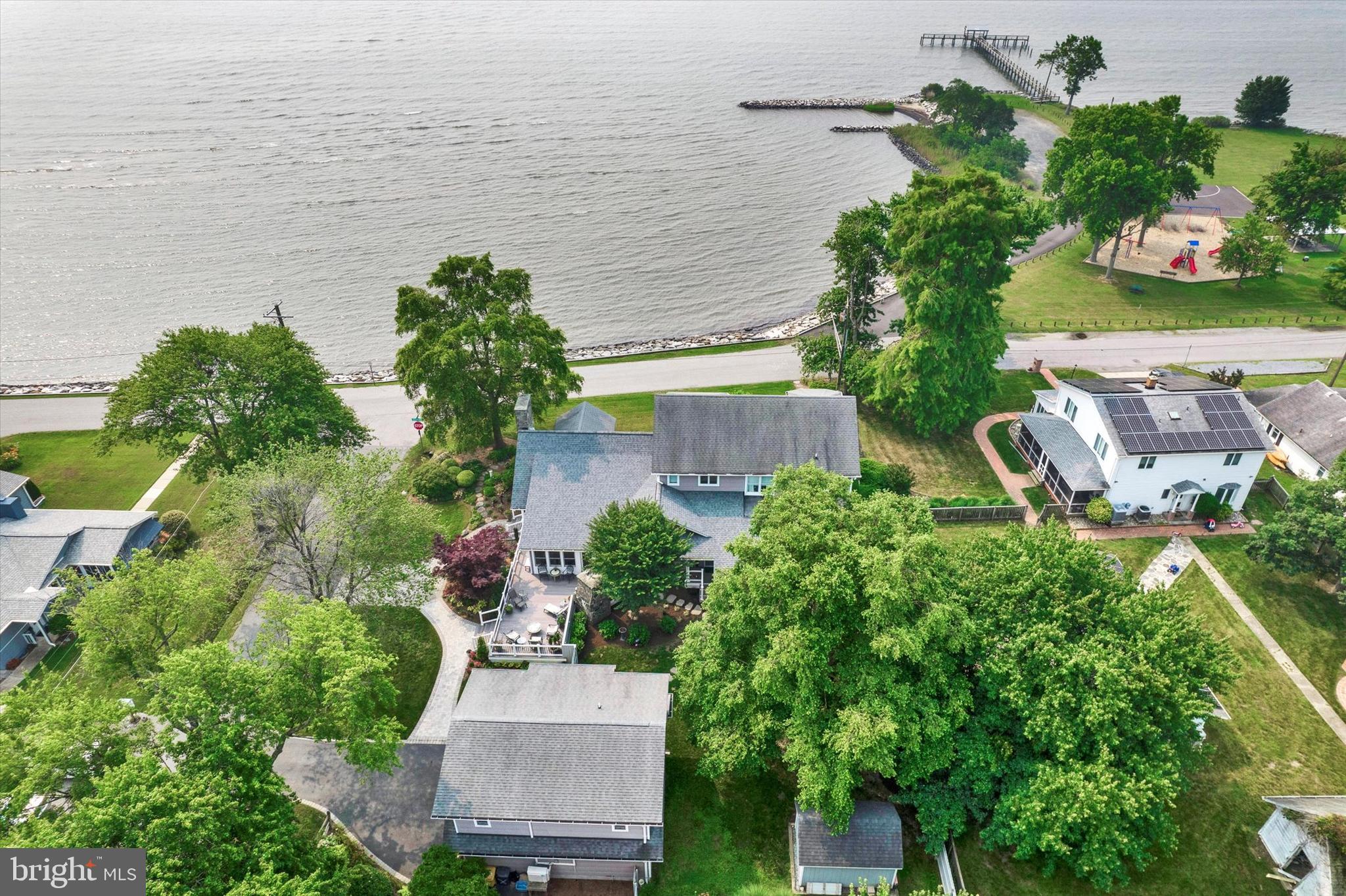 FRANKLIN MANOR BEACH - Residential
