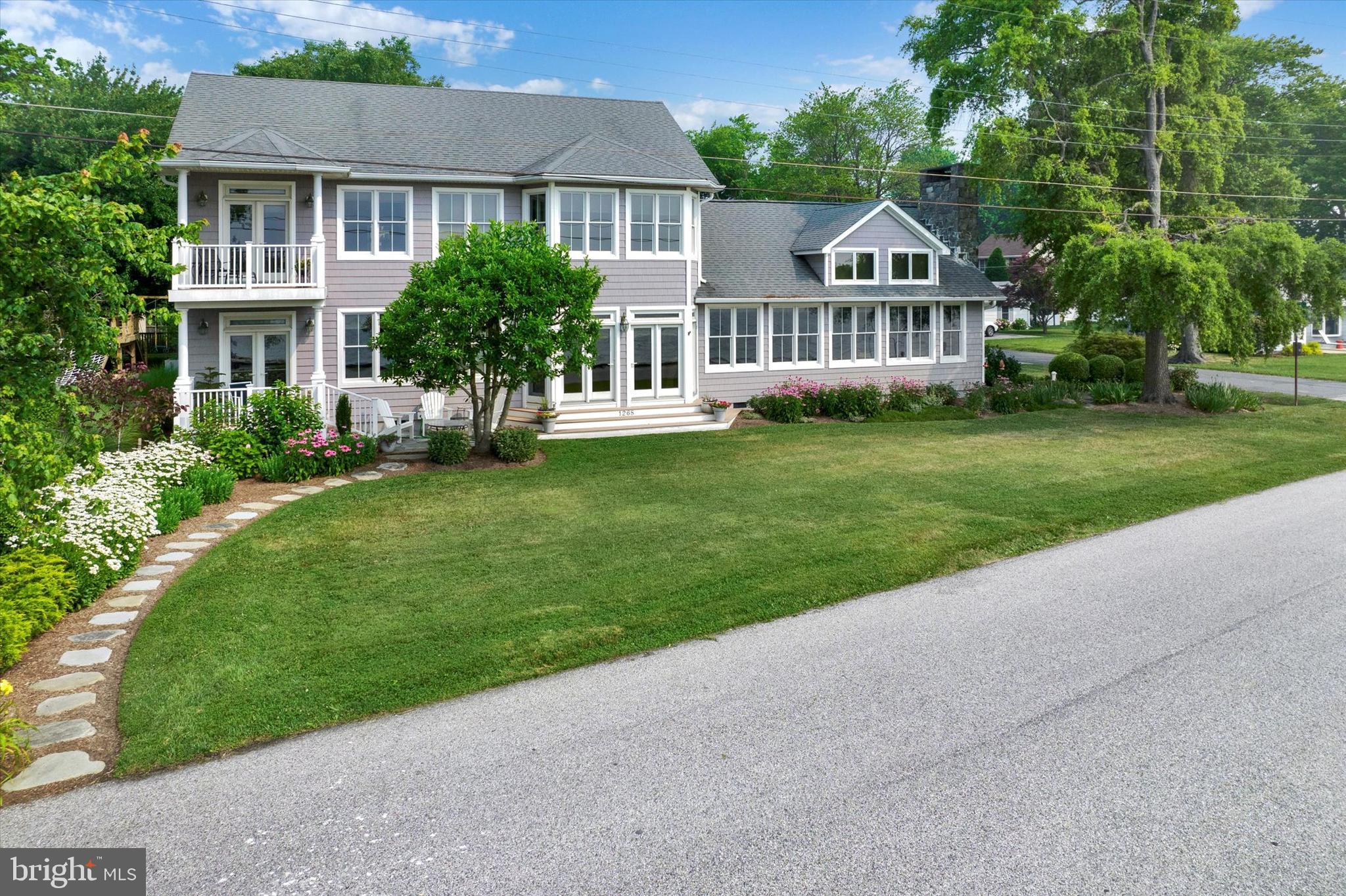 FRANKLIN MANOR BEACH - Residential