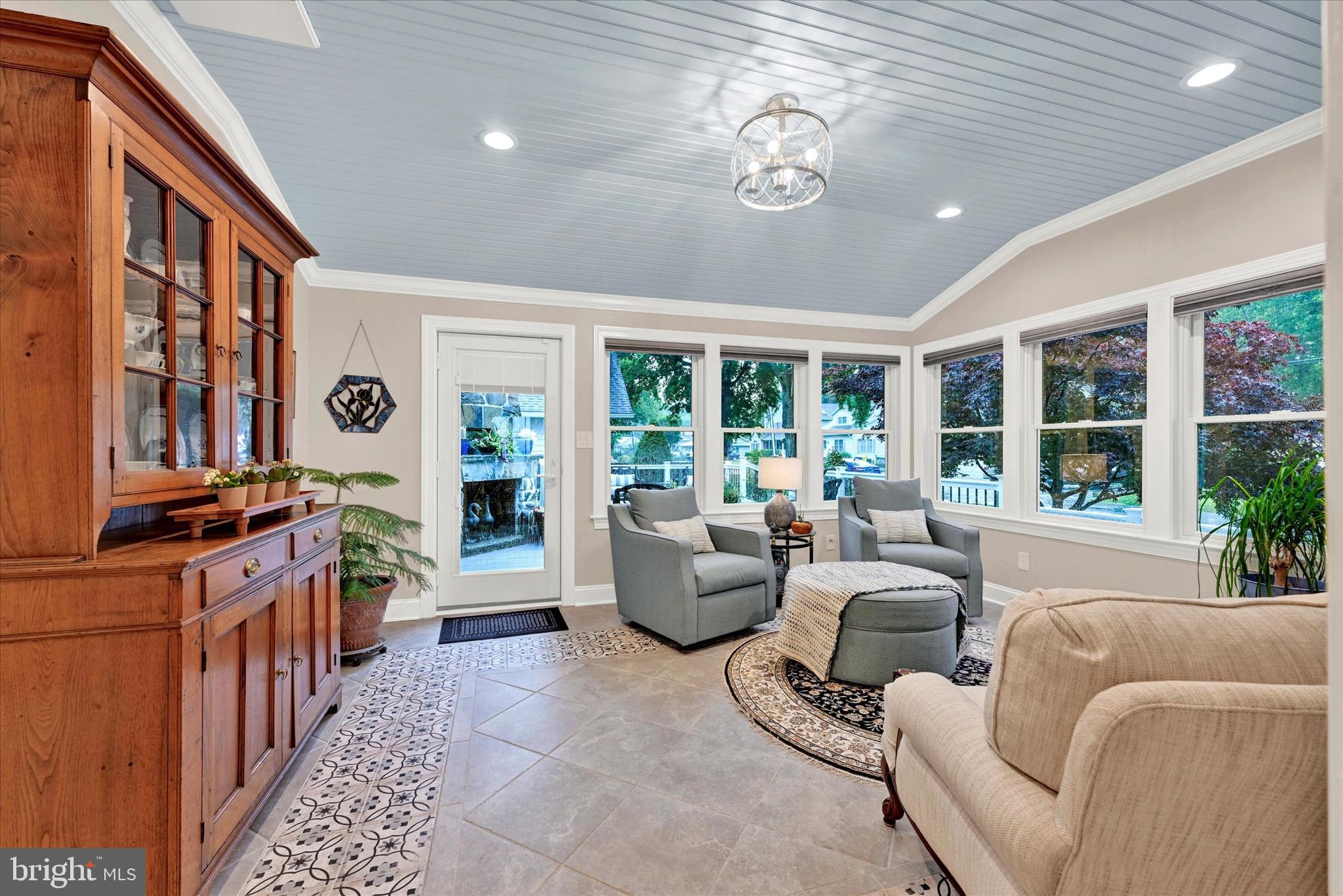 FRANKLIN MANOR BEACH - Residential