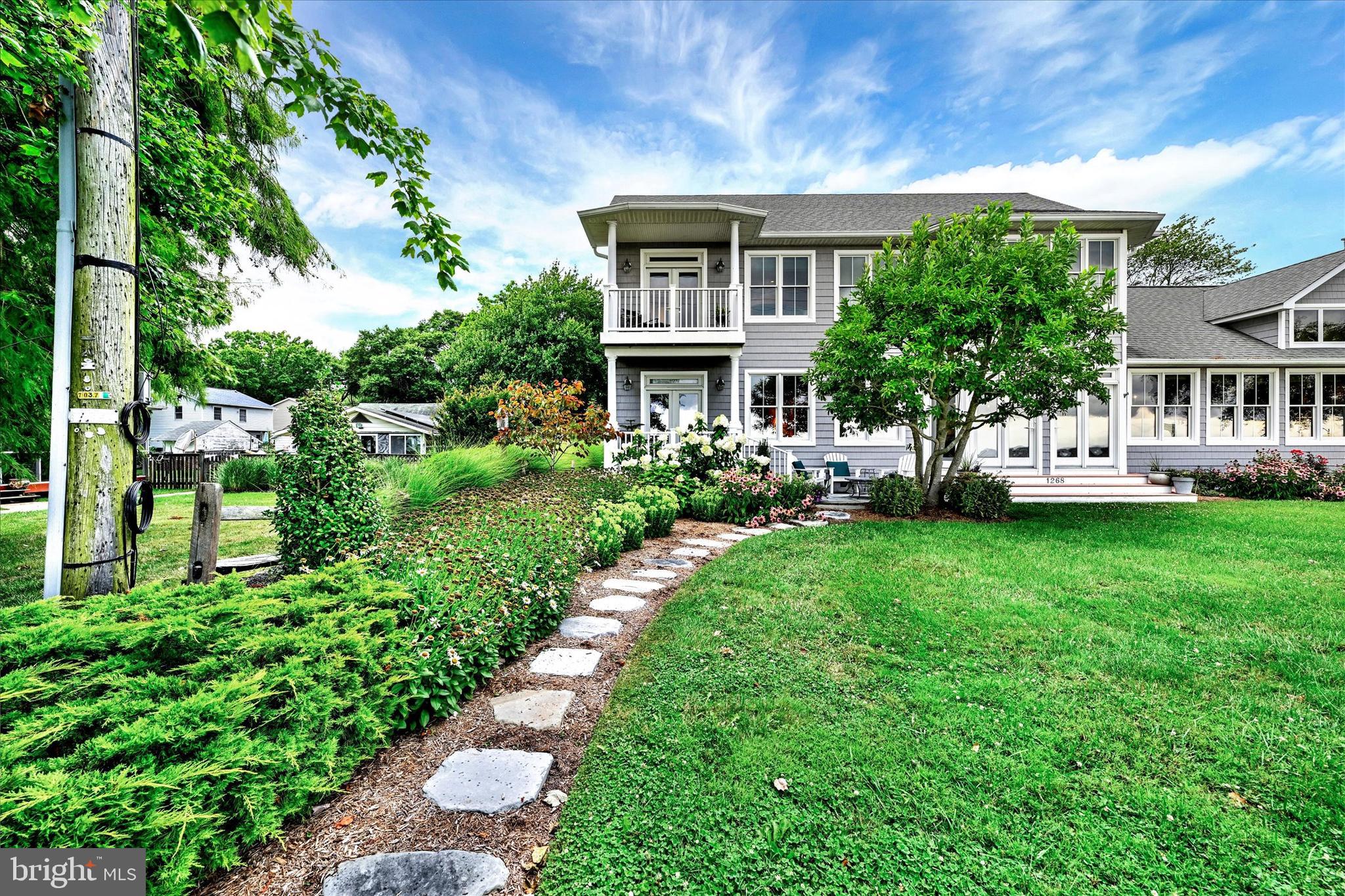 FRANKLIN MANOR BEACH - Residential