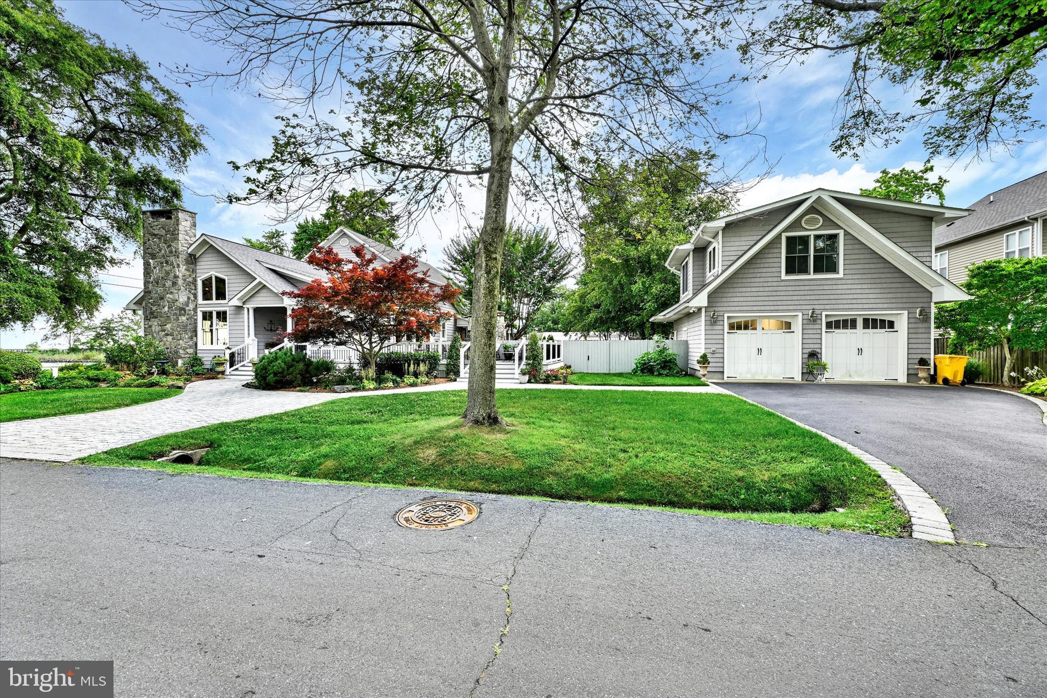FRANKLIN MANOR BEACH - Residential