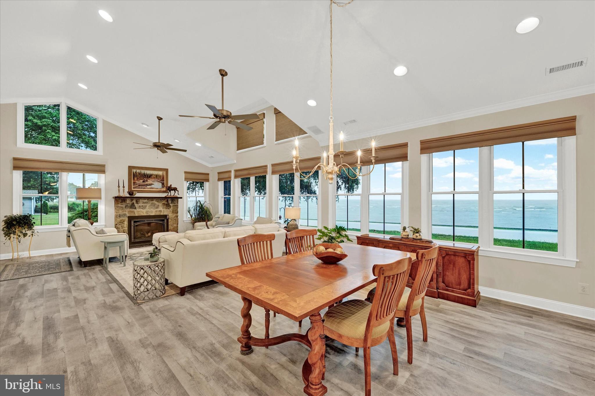 FRANKLIN MANOR BEACH - Residential