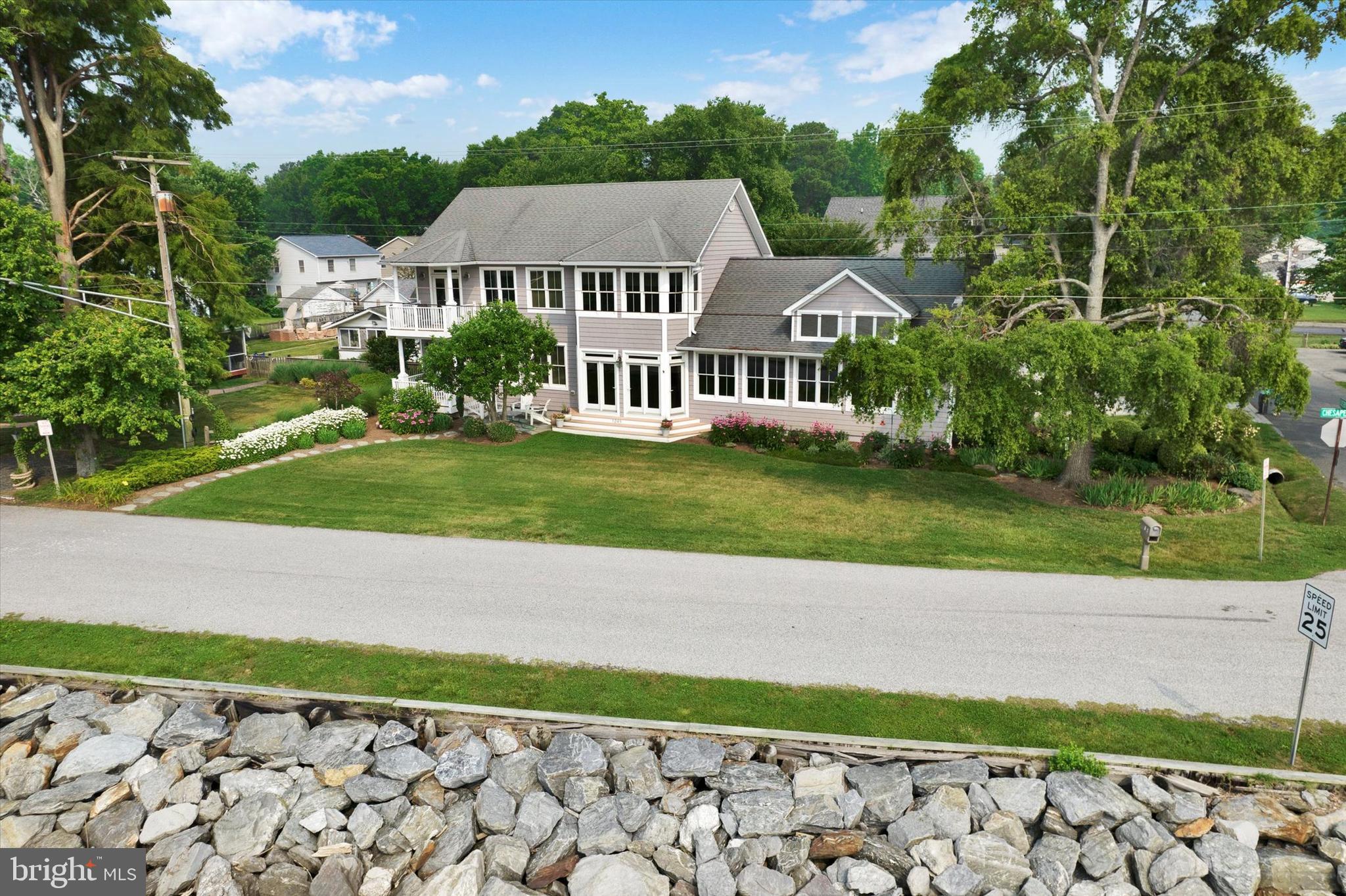 FRANKLIN MANOR BEACH - Residential