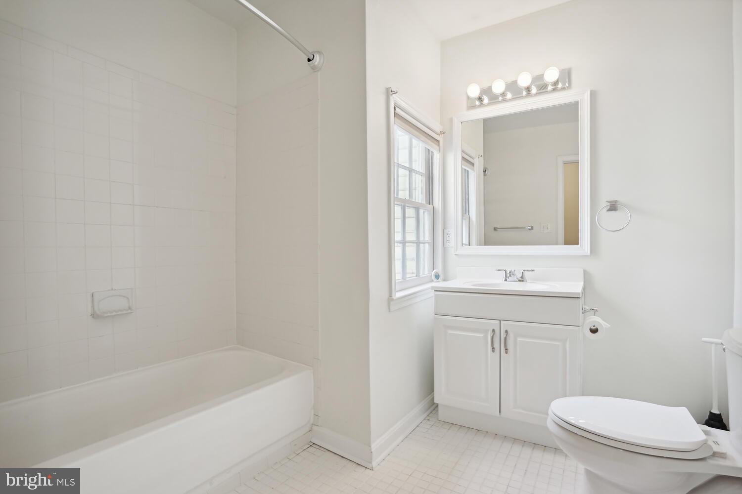 OLD TOWN - Residential Lease