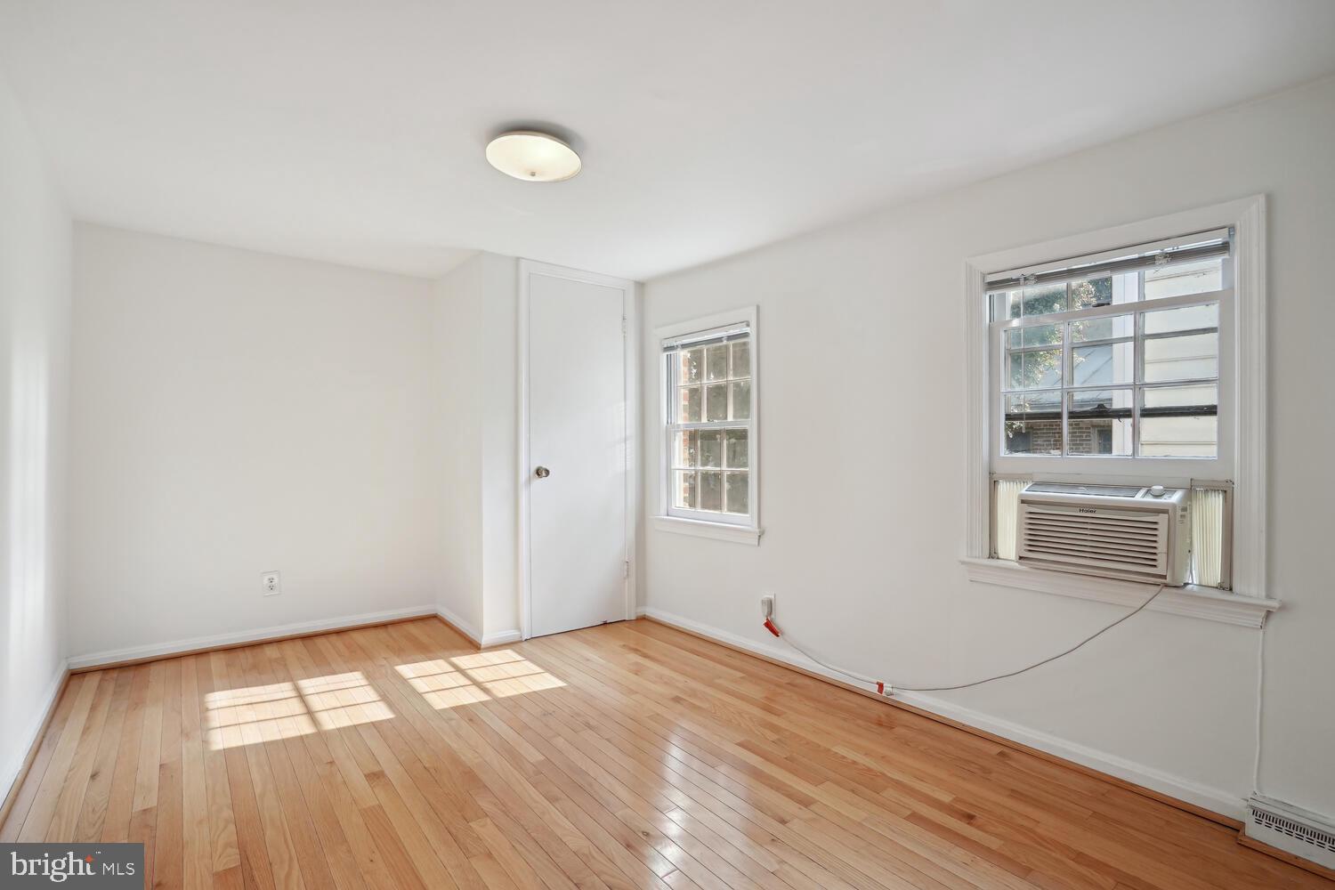 OLD TOWN - Residential Lease