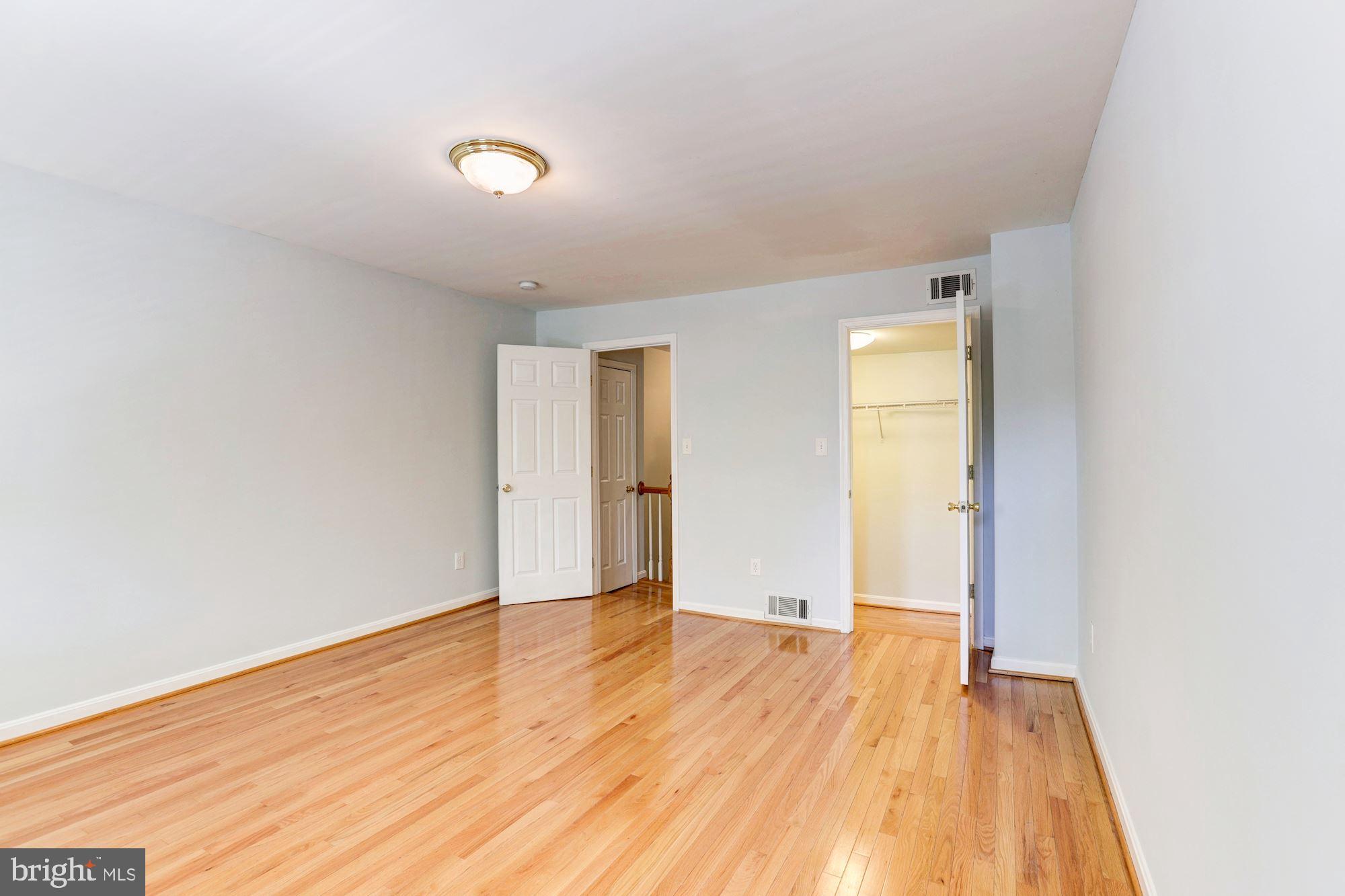 OLD TOWN - Residential Lease