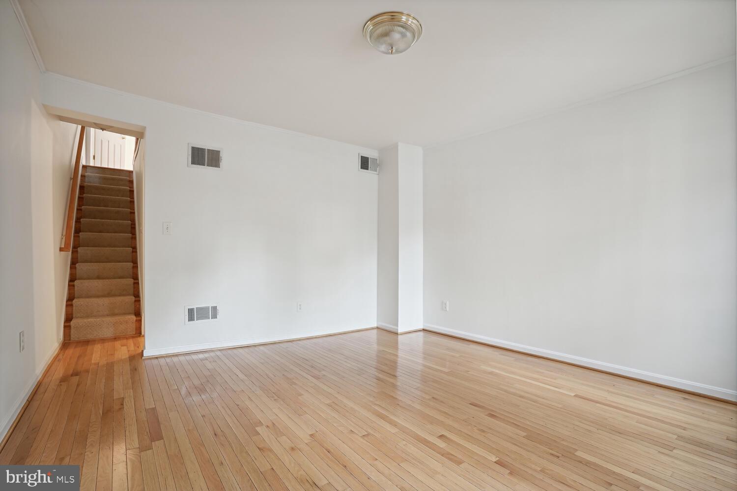 OLD TOWN - Residential Lease