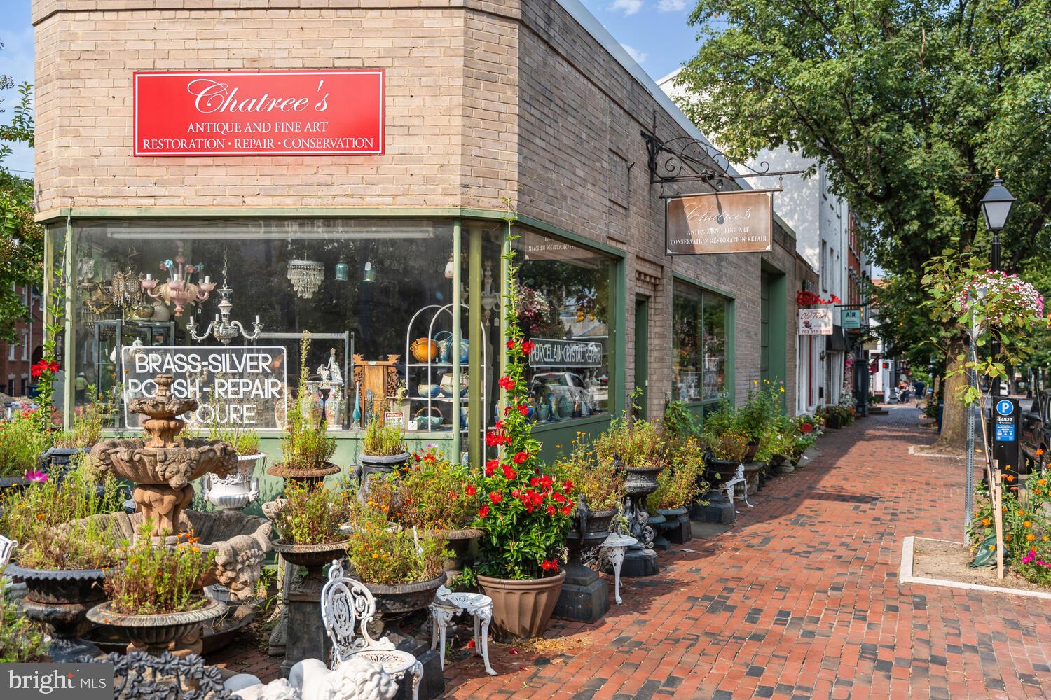 OLD TOWN - Residential Lease