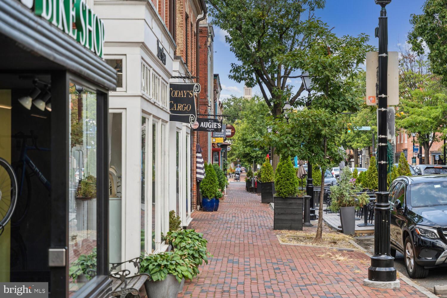 OLD TOWN - Residential Lease