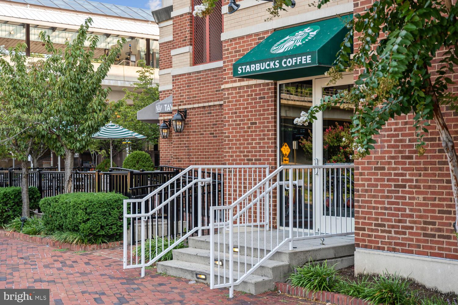 OLD TOWN - Residential Lease