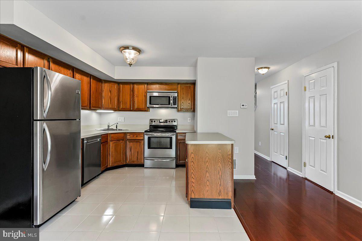 SPRINGHILL FARM - Residential Lease