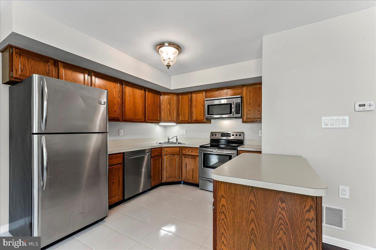 SPRINGHILL FARM - Residential Lease