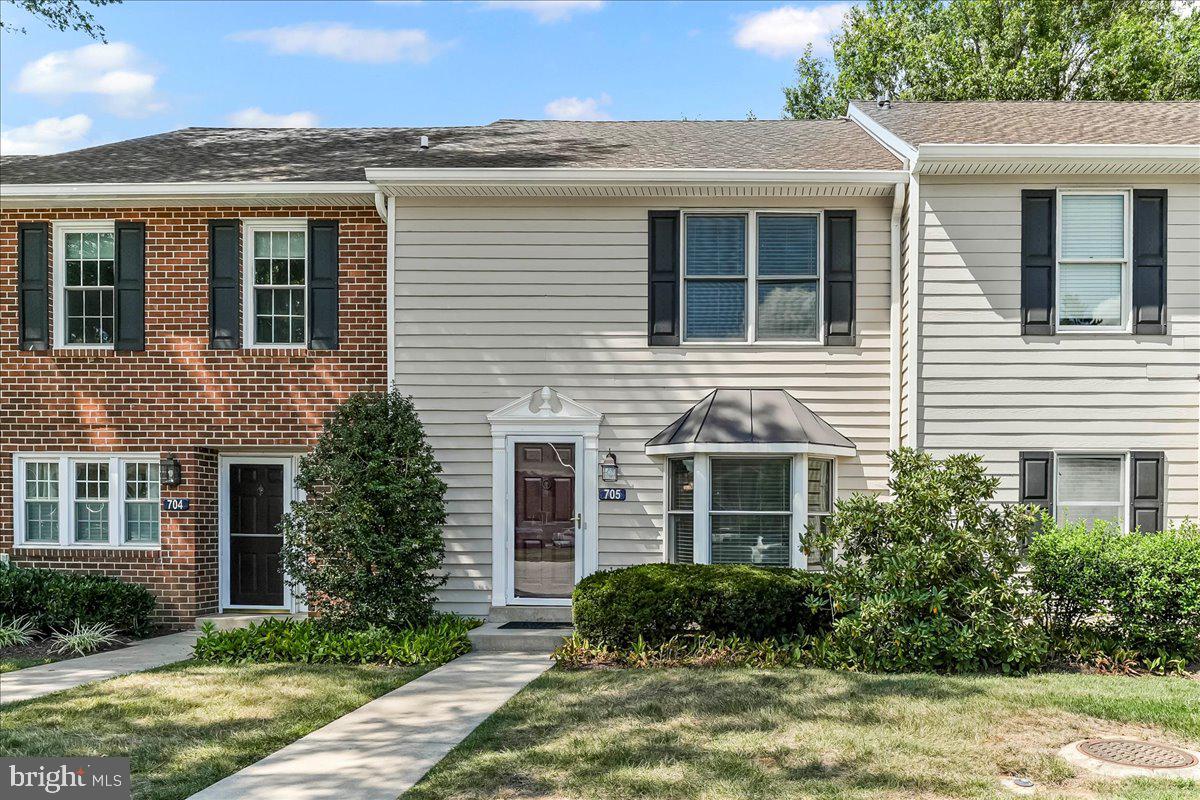 This townhouse is tucked away behind Glen Eagle Square (Whole Food Market, Gap, and other stores and restaurants). The homeowner's association nicely maintains the Common grounds. The owner has kept the home in good repair and has recently made some nice updates. The home has new vinyl floors with carpeting updates. Enjoy sitting out on the patio and walking through the neighborhood. Monthly association fees will be paid by owner. In addition to first month fee, the tenant will be required to pay one month security and last month rent. All appliances are included. The association takes care of Common Area Maintenance, Exterior Building Maintenance, Lawn Maintenance, Sewer, Snow Removal, Trash. There is still time to move into the award-winning Unionville-Chadds Ford School District. There is extra parking on the street. Tax-free shopping in Delaware is minutes away. Will be available to rent beginning October 1. Spronghill Farm takes care of the lawn and will take of the snow if it has snowed over an inch (cars would be the car owner’s responsibility).