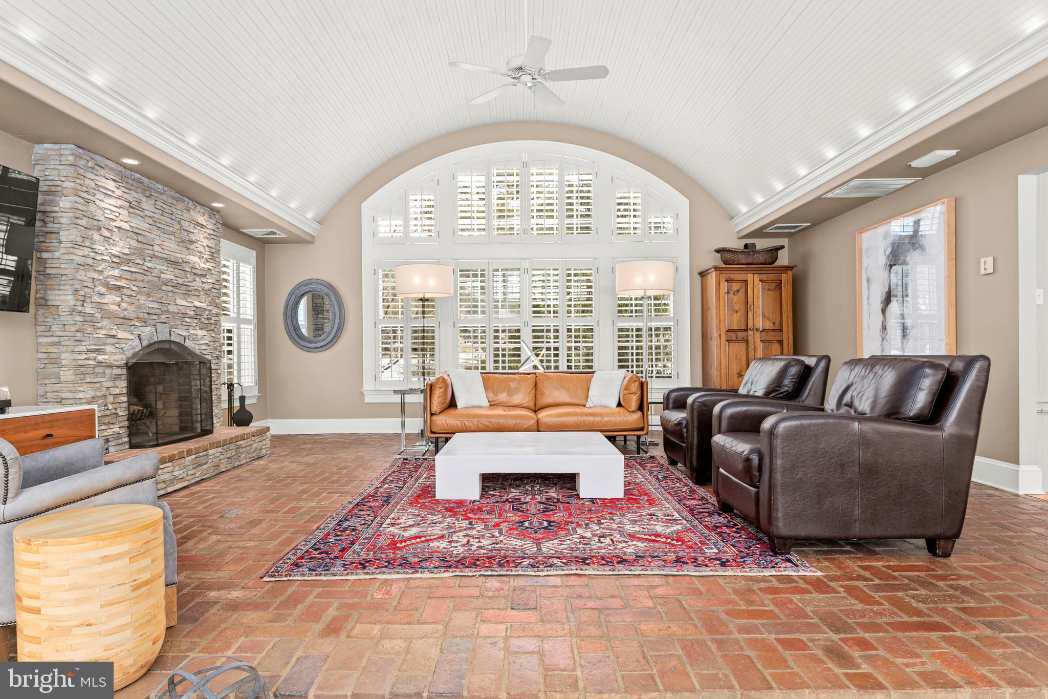 RADNOR HUNT - Residential