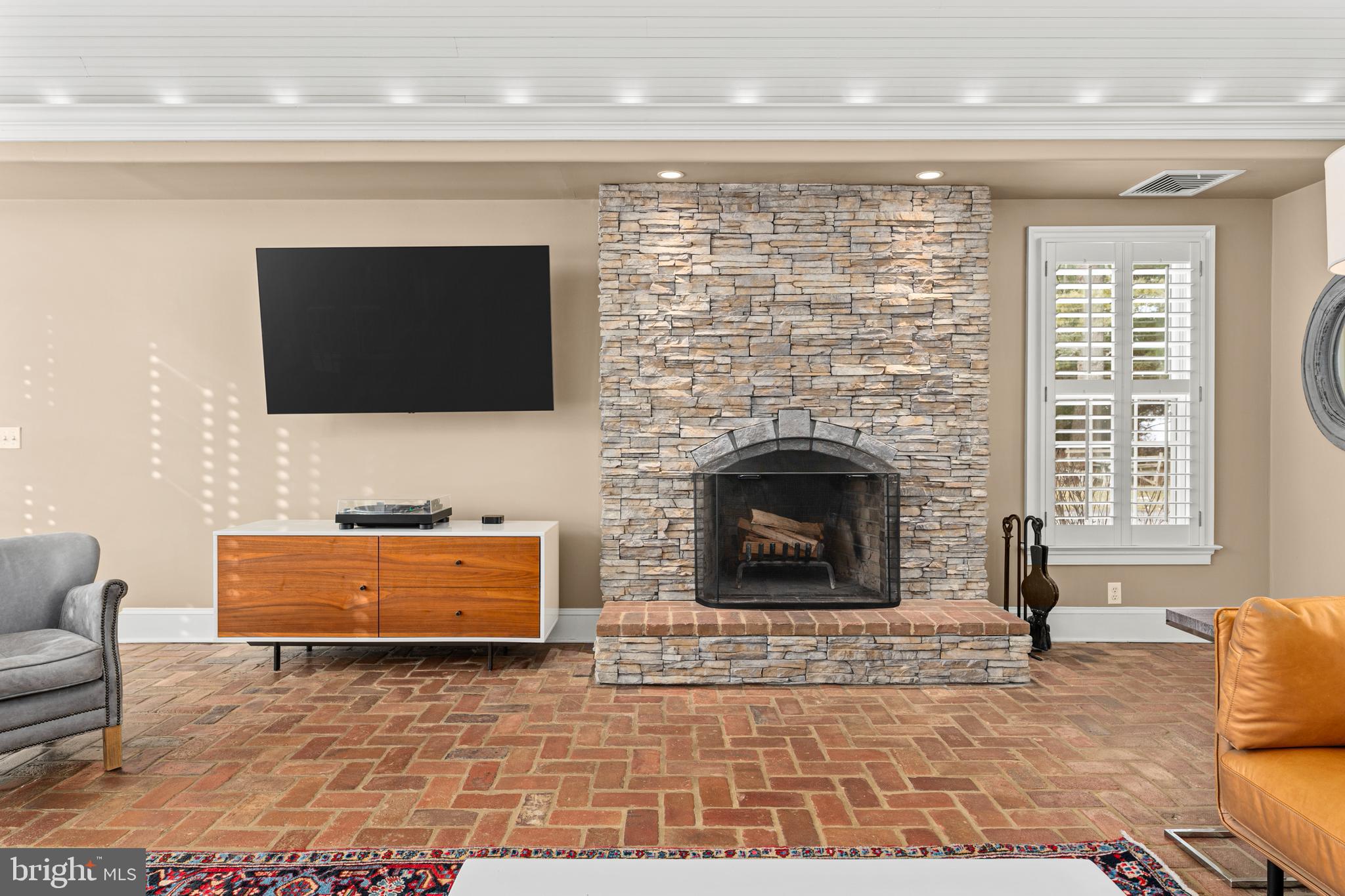 RADNOR HUNT - Residential