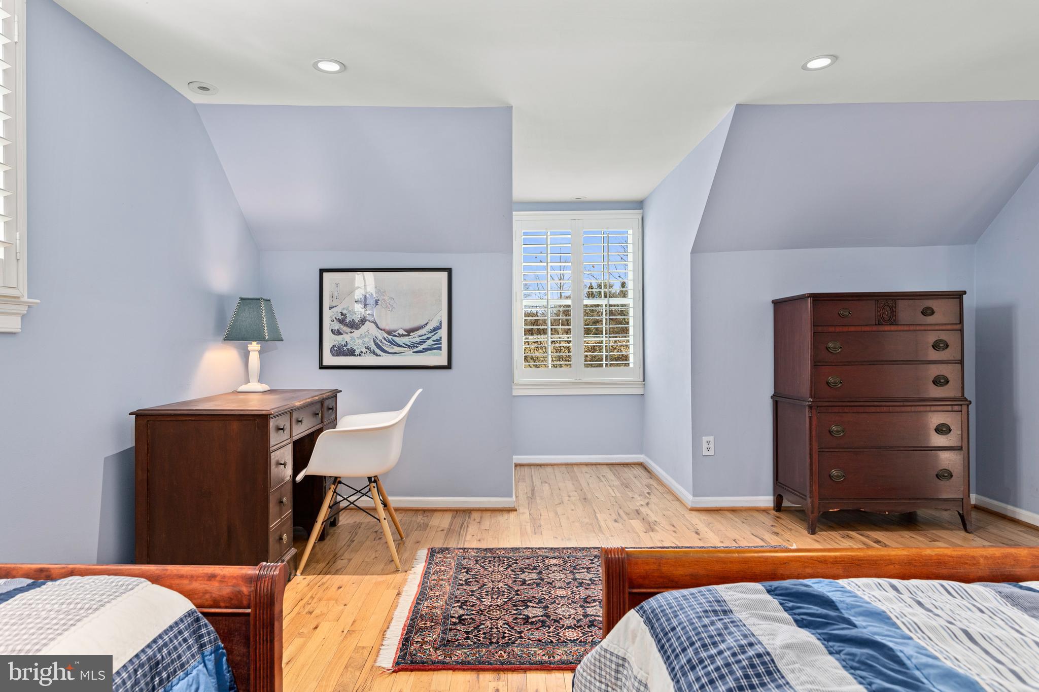 RADNOR HUNT - Residential