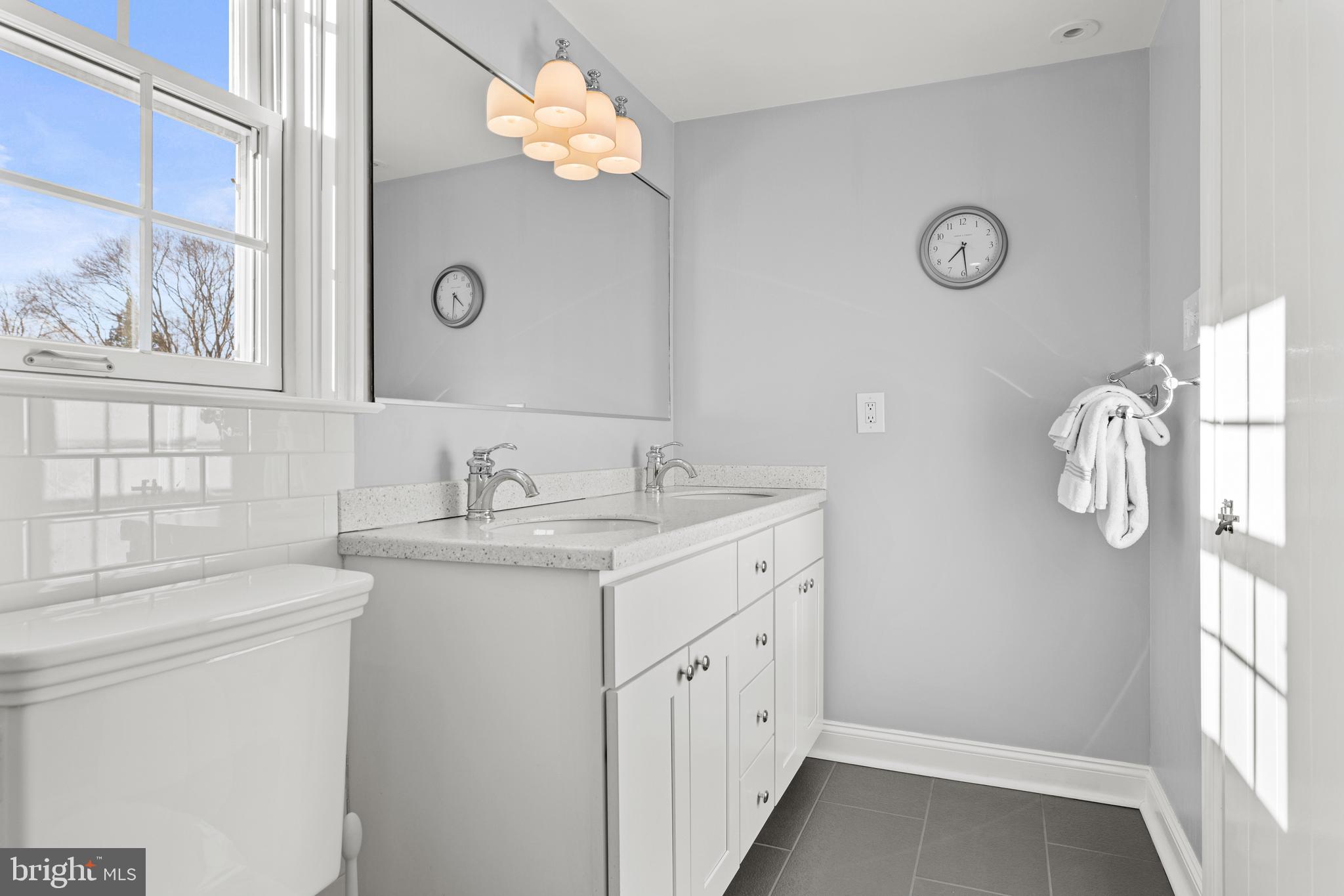 RADNOR HUNT - Residential